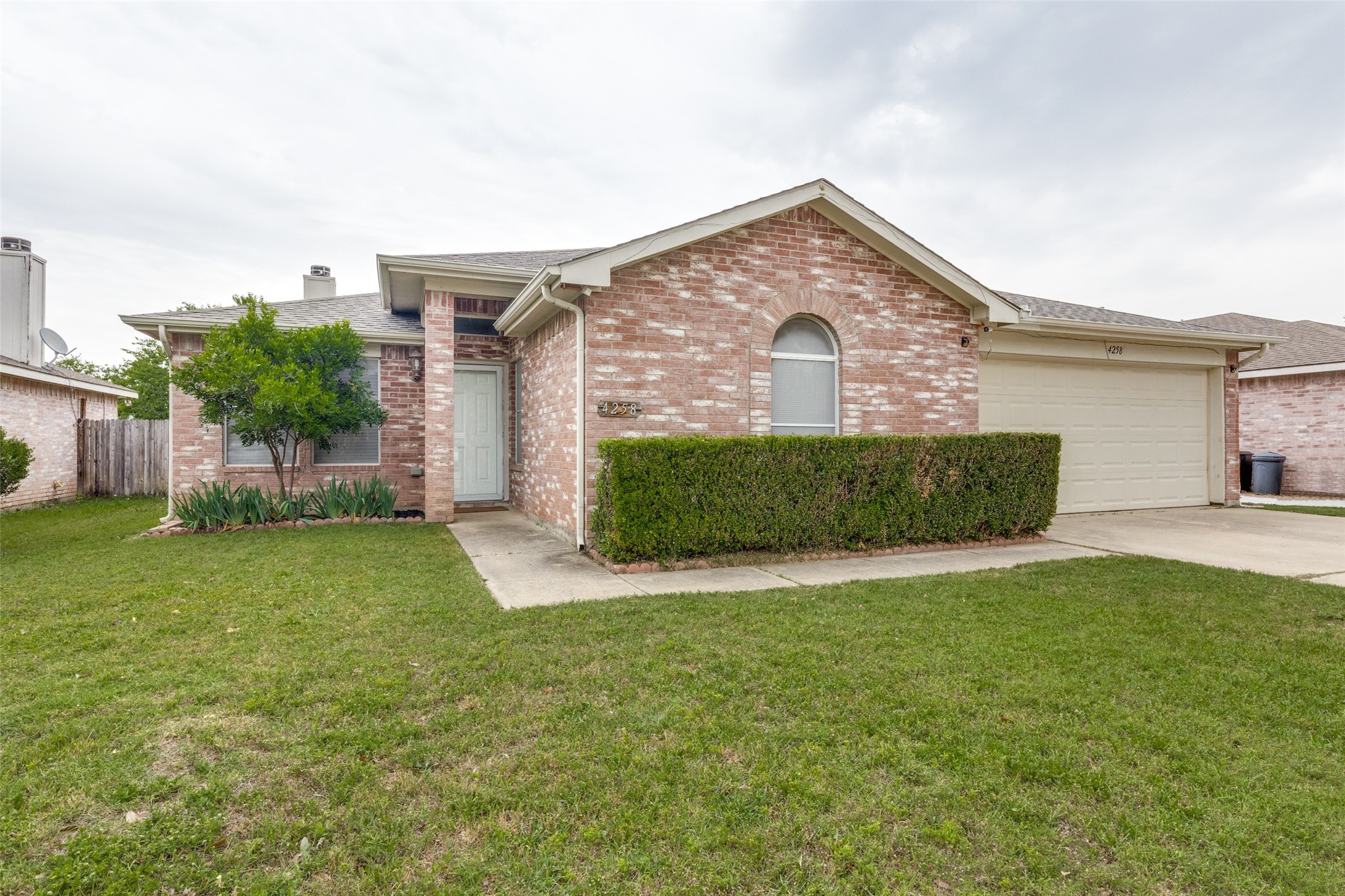 4258 Estes Park Circle , Haltom City, TX, 76137 | 20939529 | Realty Texas LLC