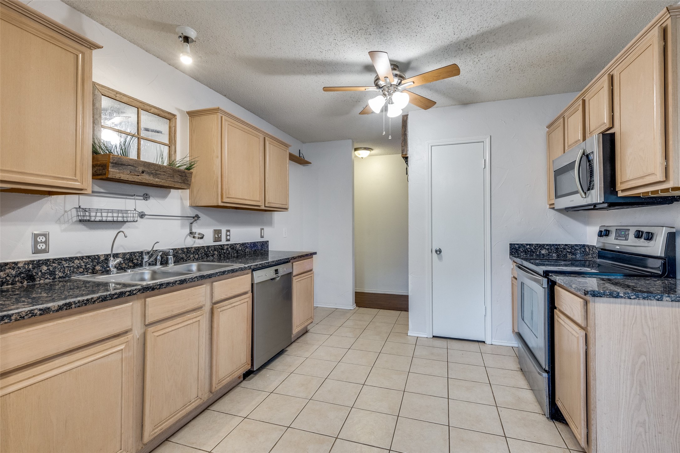 4258 Estes Park Circle , Haltom City, TX, 76137 | 20939529 | Realty Texas LLC