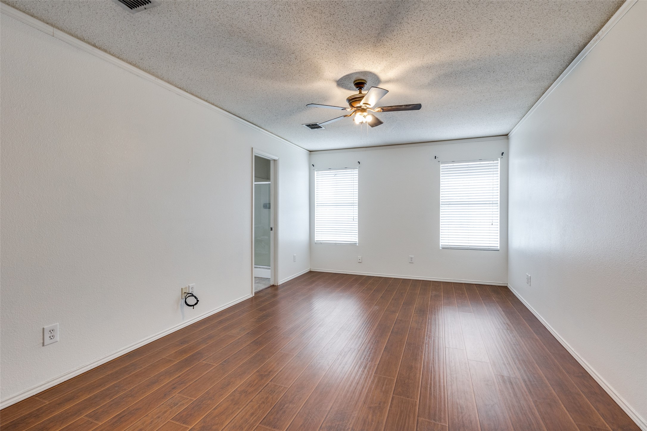 4258 Estes Park Circle , Haltom City, TX, 76137 | 20939529 | Realty Texas LLC