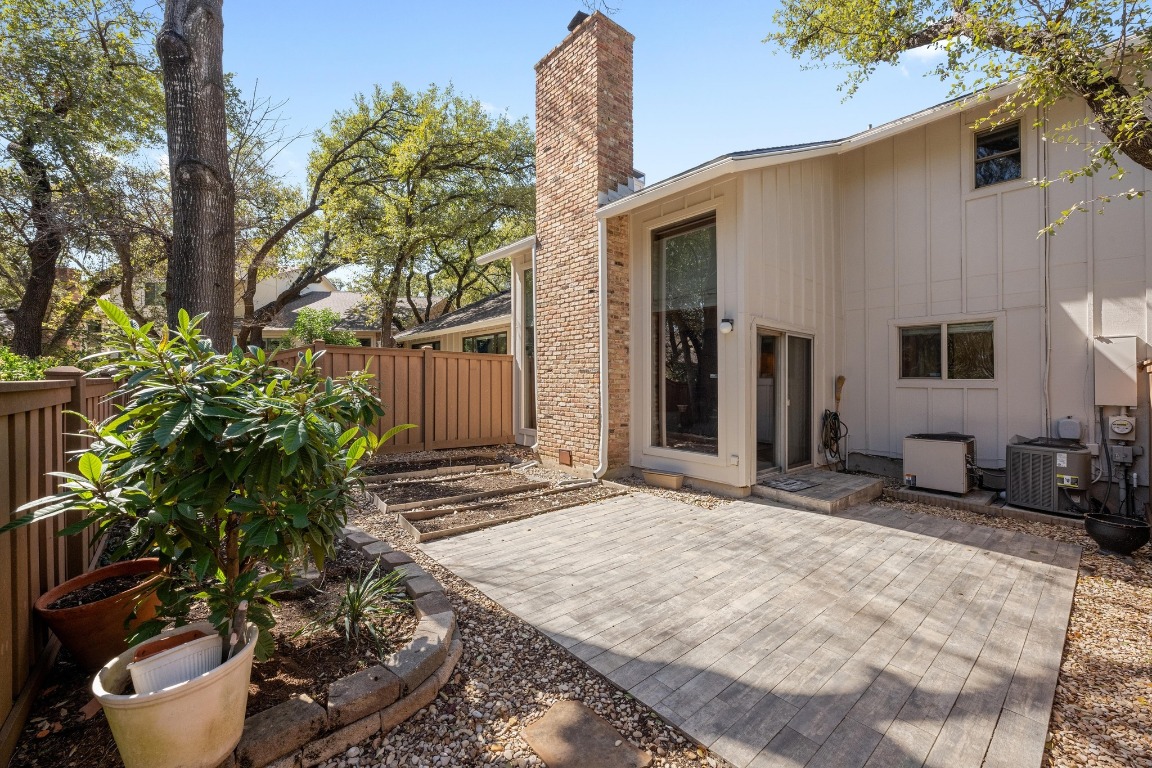 8303 Summerwood Drive , Austin, TX, 78759 | 8333663 | Realty Texas LLC