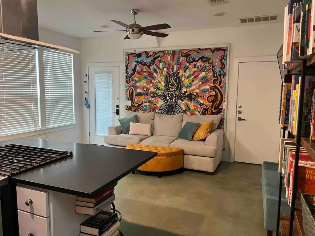 2307 E 2nd Street B , Austin, TX, 78702 | 6352339 | Realty Texas LLC