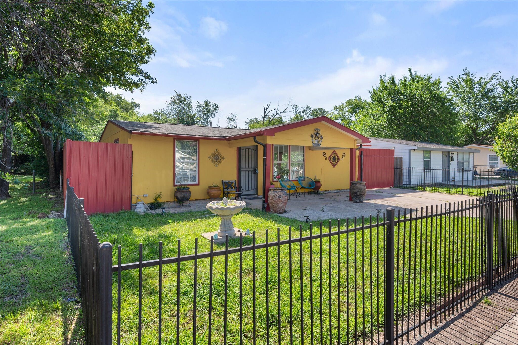 1017 S Newark Avenue , Fort Worth, TX, 76105 | 20931977 | Realty Texas LLC
