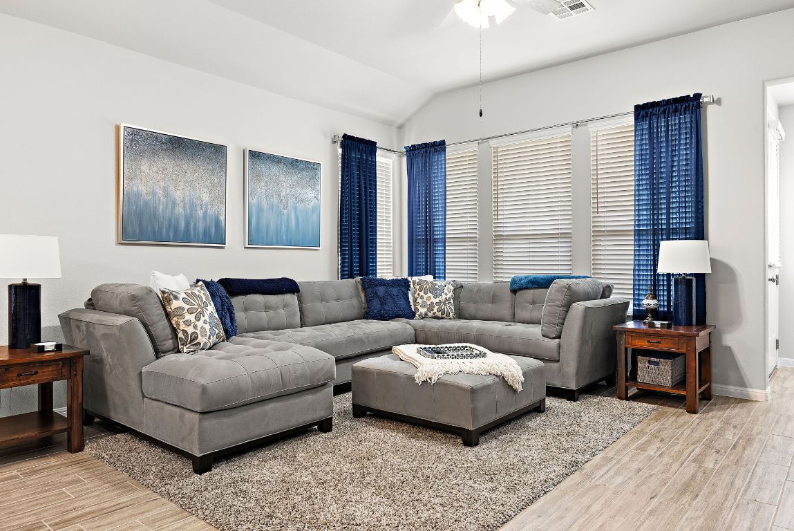 109 Scenic Hills Circle , Georgetown, TX, 78628 | 5795486 | Realty Texas LLC