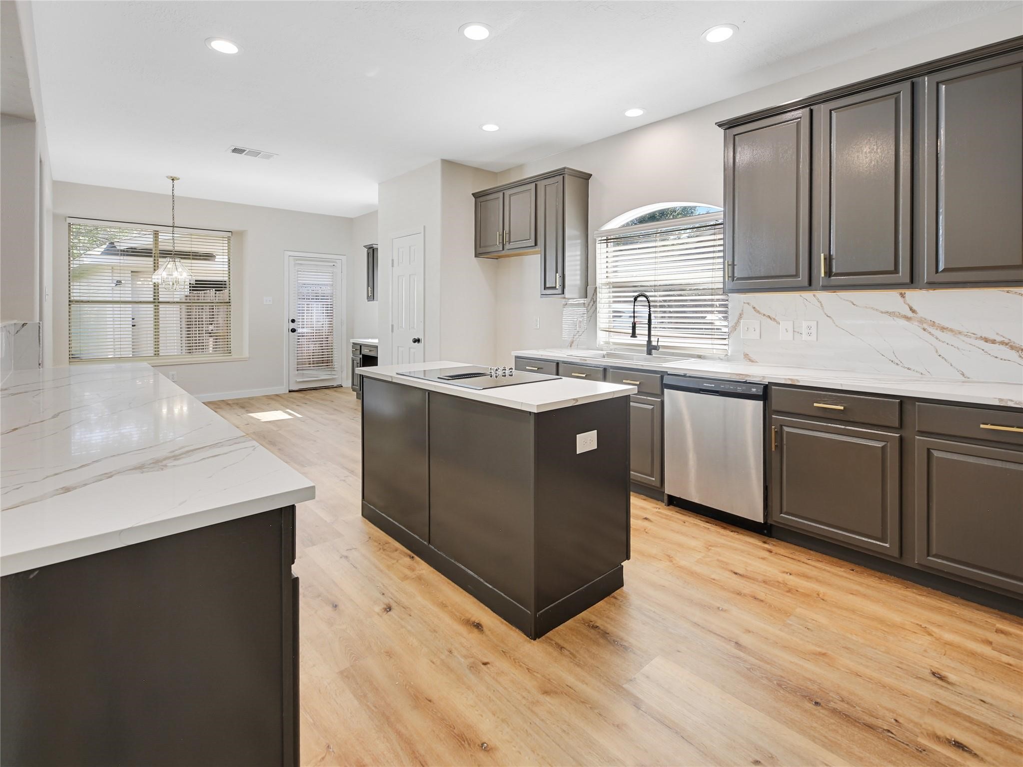 1907 Timber Creek Drive , Missouri City, TX, 77459 | 26701165 | Realty Texas LLC