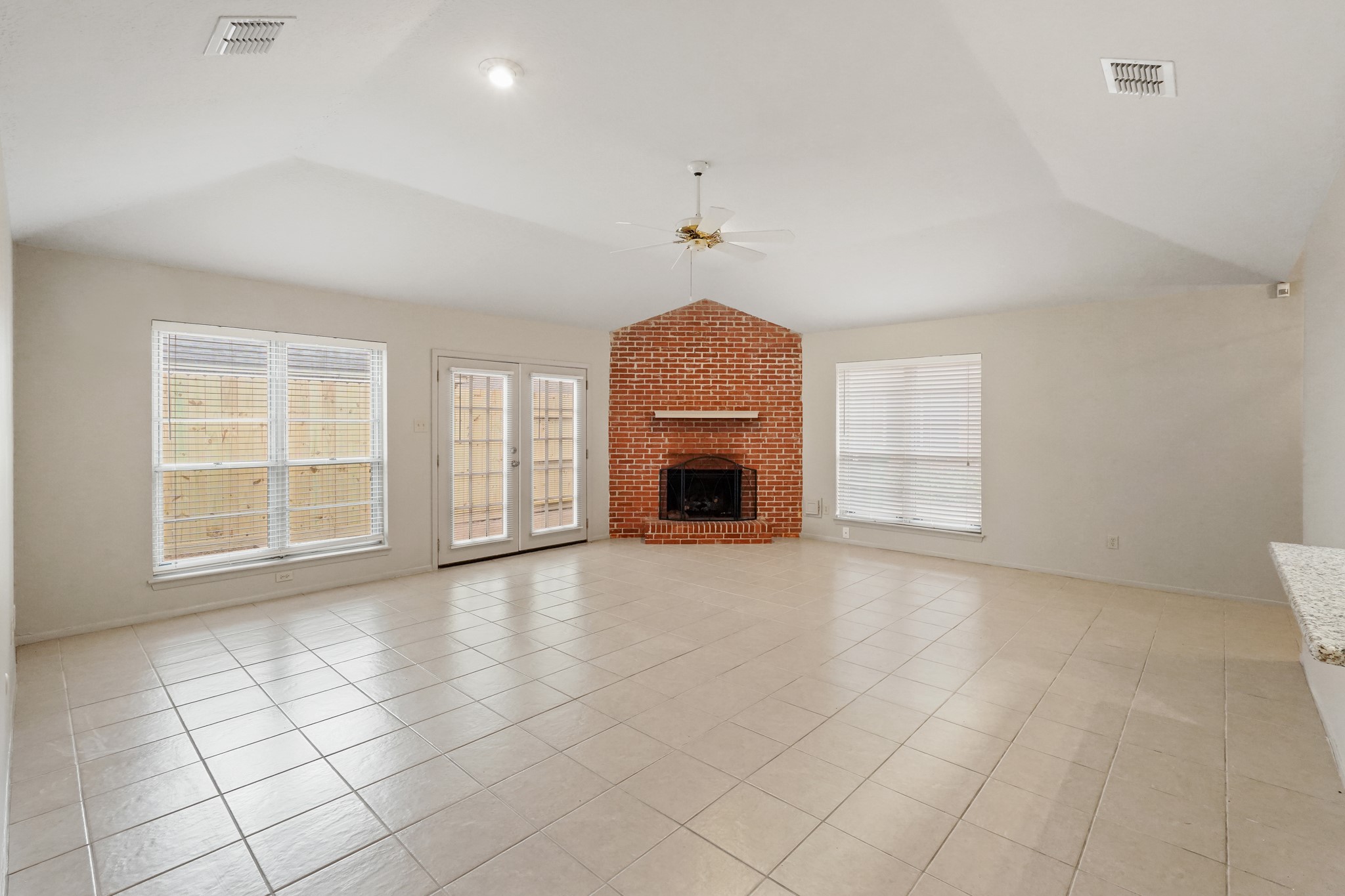10834 Lynbrook Drive B , Houston, TX, 77042 | 27914733 | Realty Texas LLC