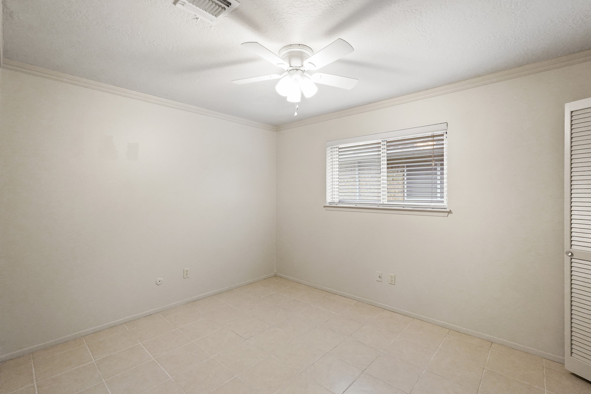 10834 Lynbrook Drive B , Houston, TX, 77042 | 27914733 | Realty Texas LLC