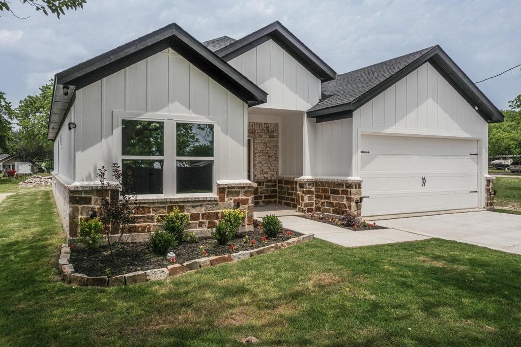 704 Witt , Wolfe City, TX, 75496 | 20940072 | Realty Texas LLC