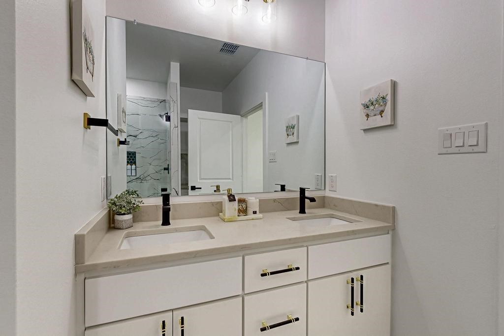 704 Witt , Wolfe City, TX, 75496 | 20940072 | Realty Texas LLC