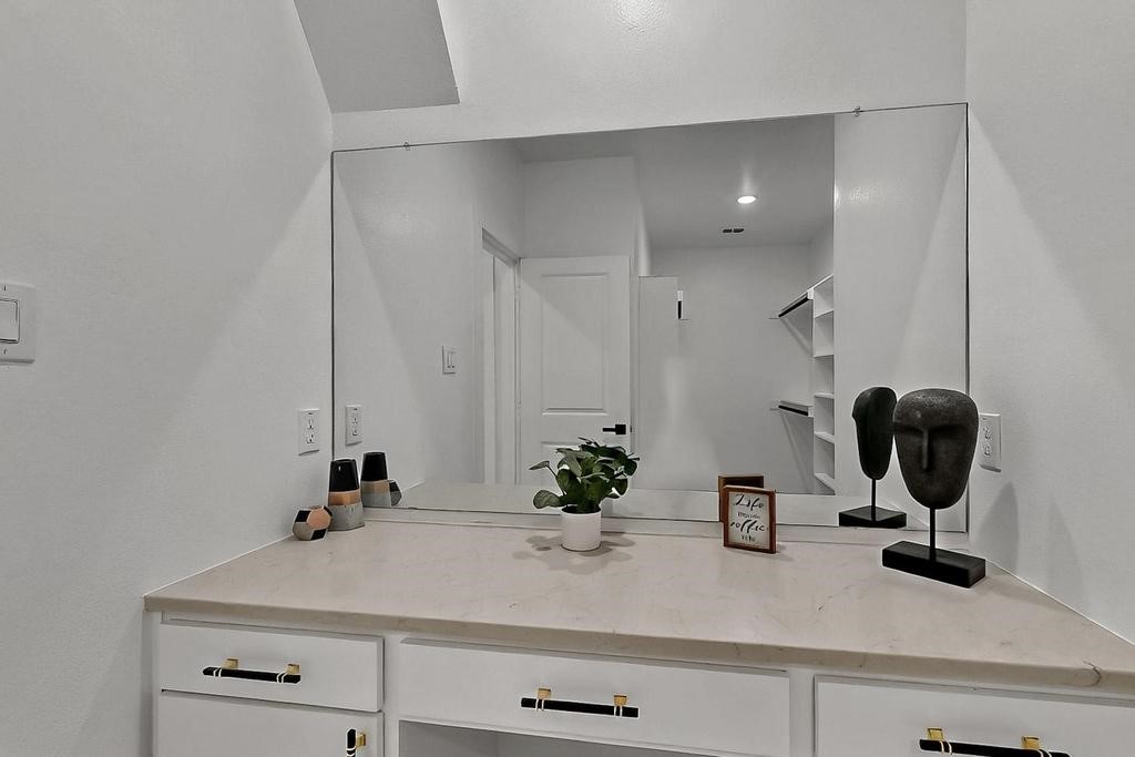 704 Witt , Wolfe City, TX, 75496 | 20940072 | Realty Texas LLC