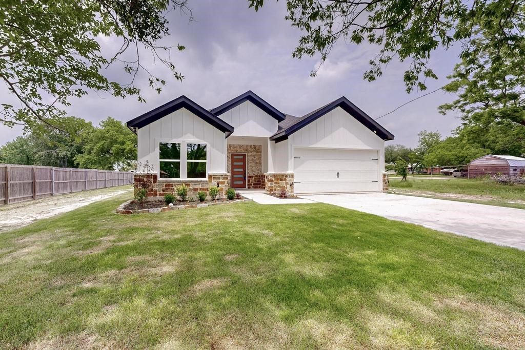 704 Witt , Wolfe City, TX, 75496 | 20940072 | Realty Texas LLC