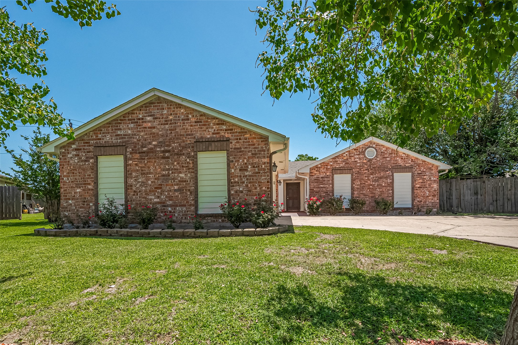 12703 Fenimore Court , Sugar Land, TX, 77478 | 25696611 | Realty Texas LLC