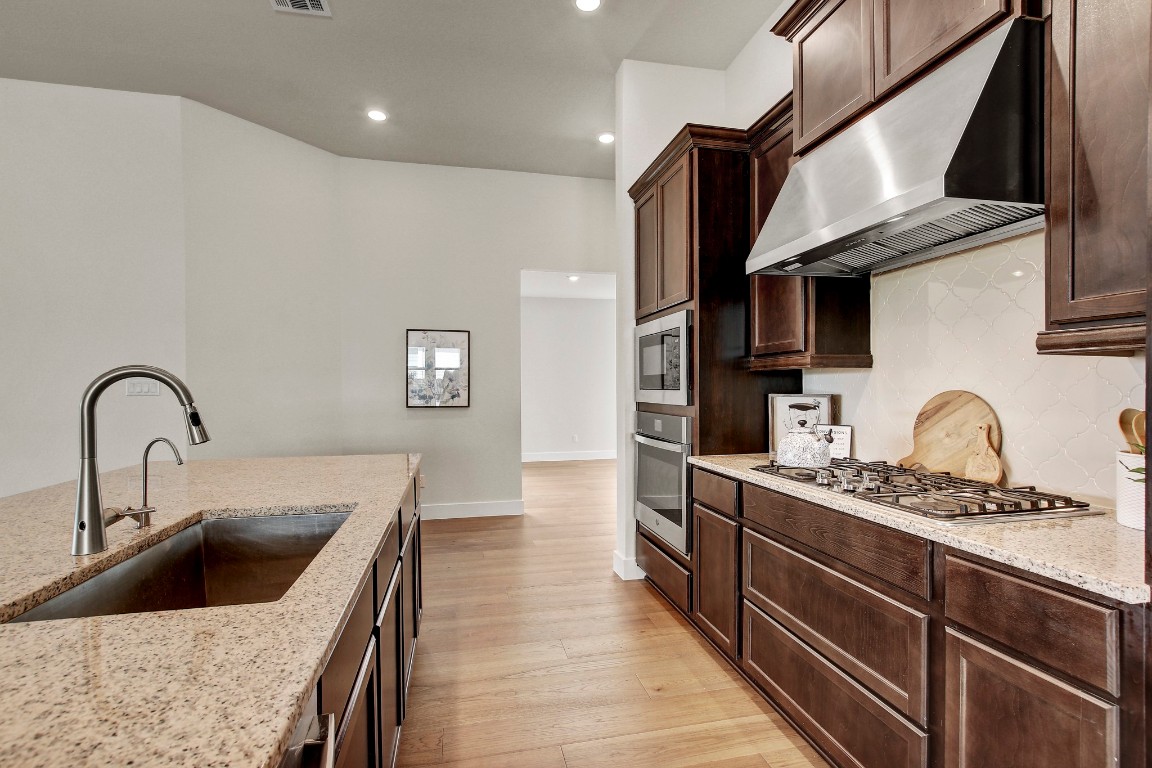 991 Arrowhead Ranch Boulevard , Dripping Springs, TX, 78620 | 3907520 | Realty Texas LLC