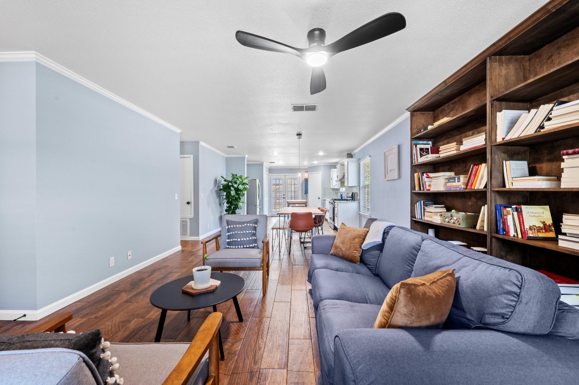 6725 Broad Brook Drive , Austin, TX, 78747 | 8019432 | Realty Texas LLC