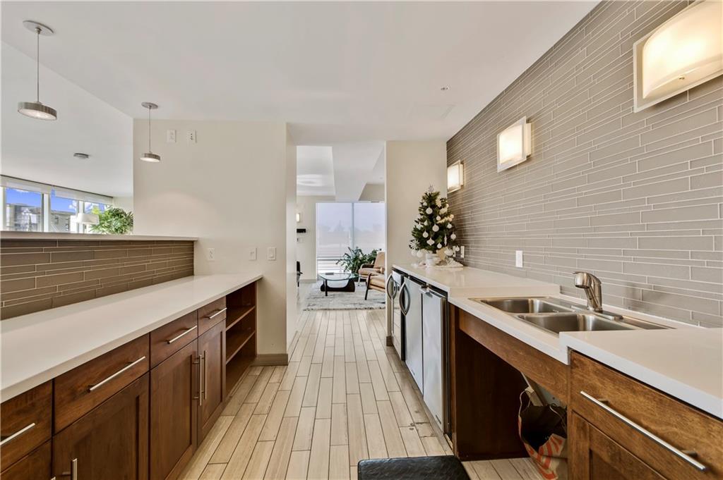 300 Bowie Street 1103 , Austin, TX, 78703 | 2504720 | Realty Texas LLC