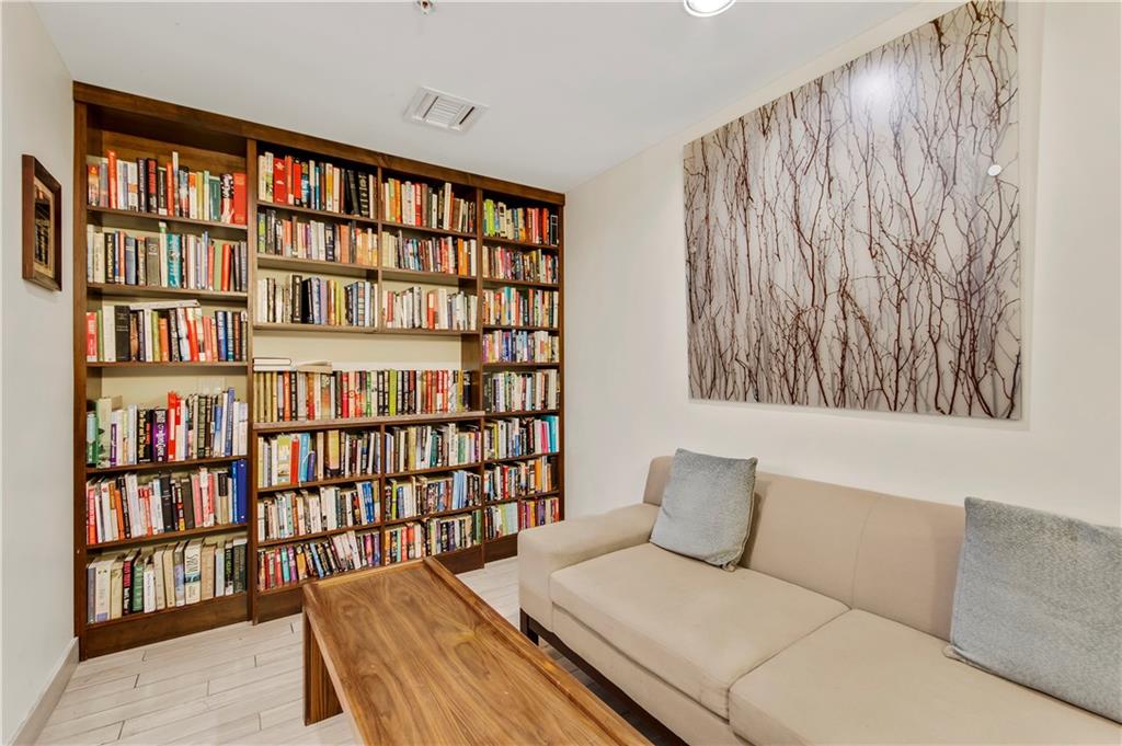 300 Bowie Street 1103 , Austin, TX, 78703 | 2504720 | Realty Texas LLC