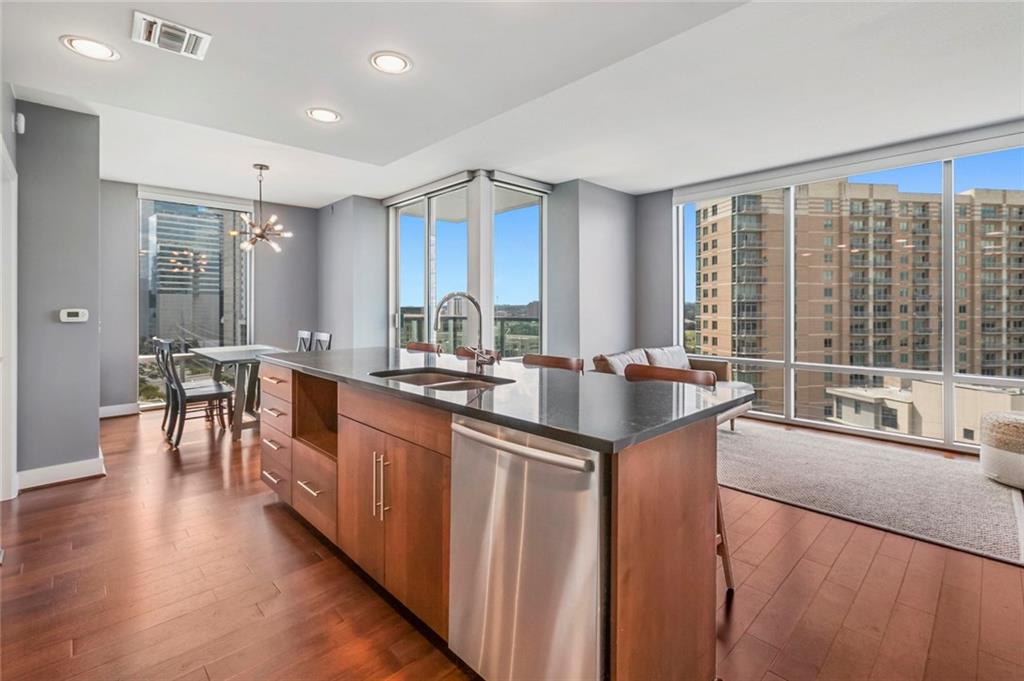 300 Bowie Street 1103 , Austin, TX, 78703 | 2504720 | Realty Texas LLC