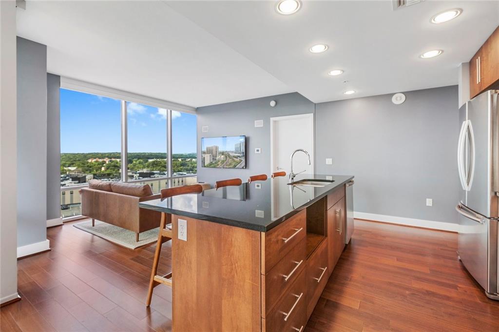 300 Bowie Street 1103 , Austin, TX, 78703 | 2504720 | Realty Texas LLC