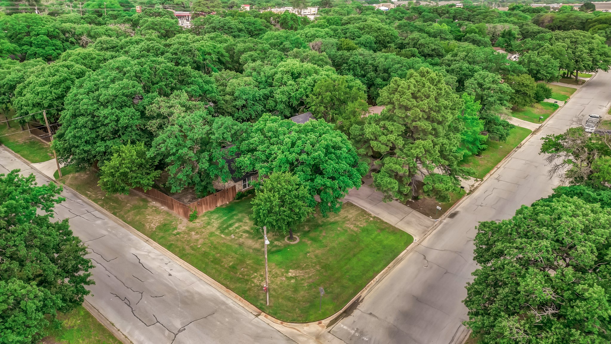 801 Lake Crest Parkway , Azle, TX, 76020 | 20890293 | Realty Texas LLC