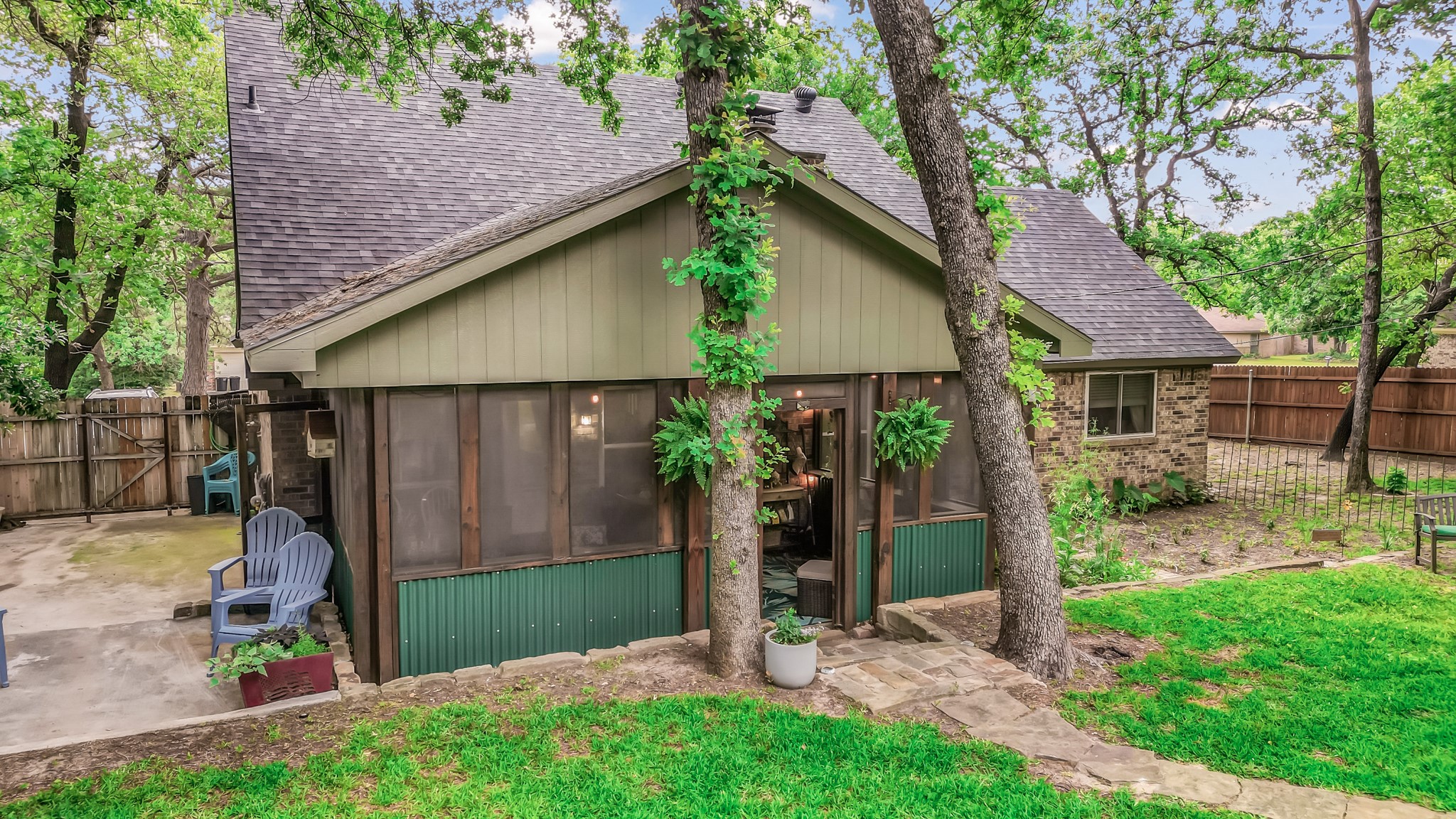 801 Lake Crest Parkway , Azle, TX, 76020 | 20890293 | Realty Texas LLC