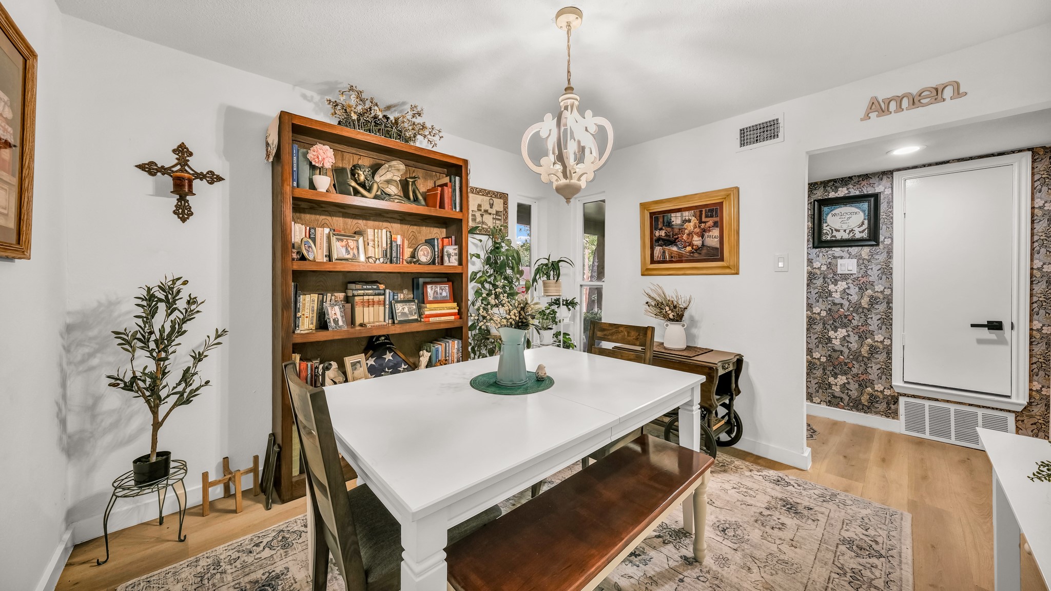 801 Lake Crest Parkway , Azle, TX, 76020 | 20890293 | Realty Texas LLC