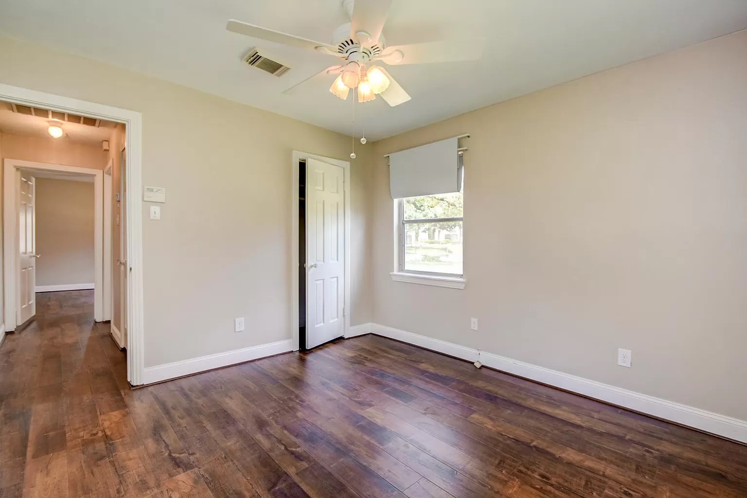 4405 Effie Street , Bellaire, TX, 77401 | 87180419 | Realty Texas LLC