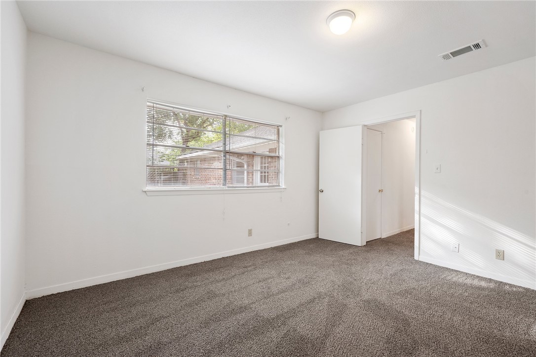 1202 Berkeley , College Station, TX, 77840 | 25005640 | Realty Texas LLC