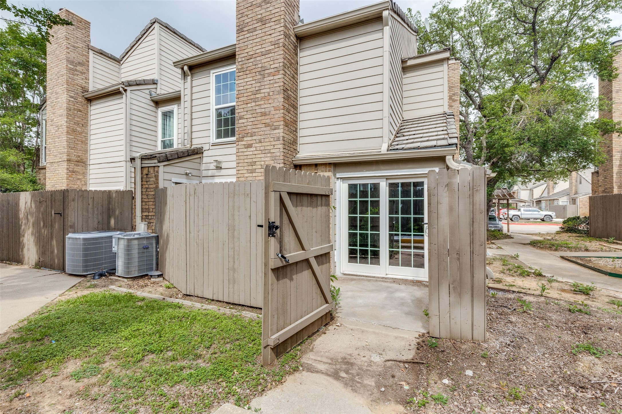 2330 Kennington Drive D , Arlington, TX, 76012 | 20940538 | Realty Texas LLC
