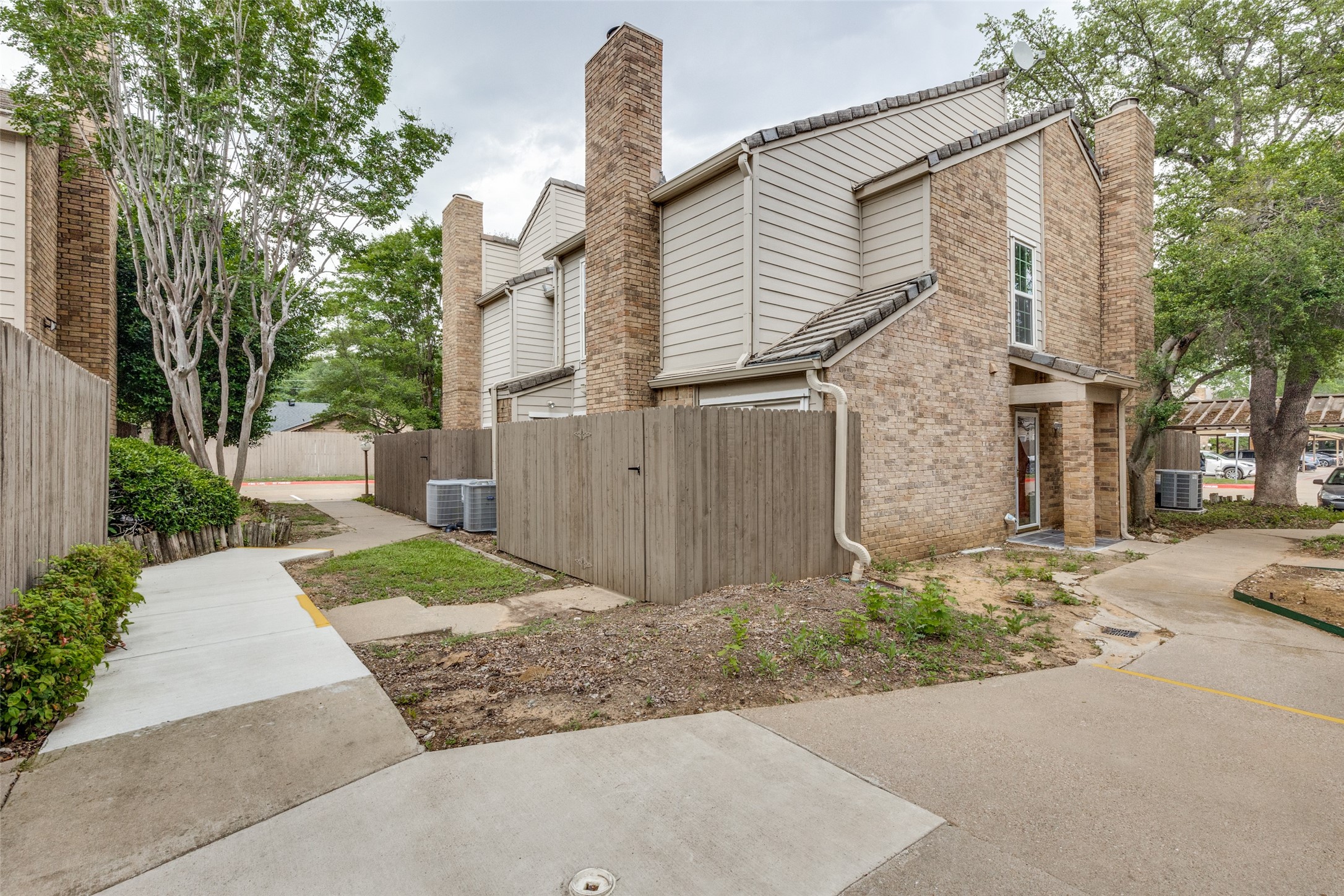 2330 Kennington Drive D , Arlington, TX, 76012 | 20940538 | Realty Texas LLC