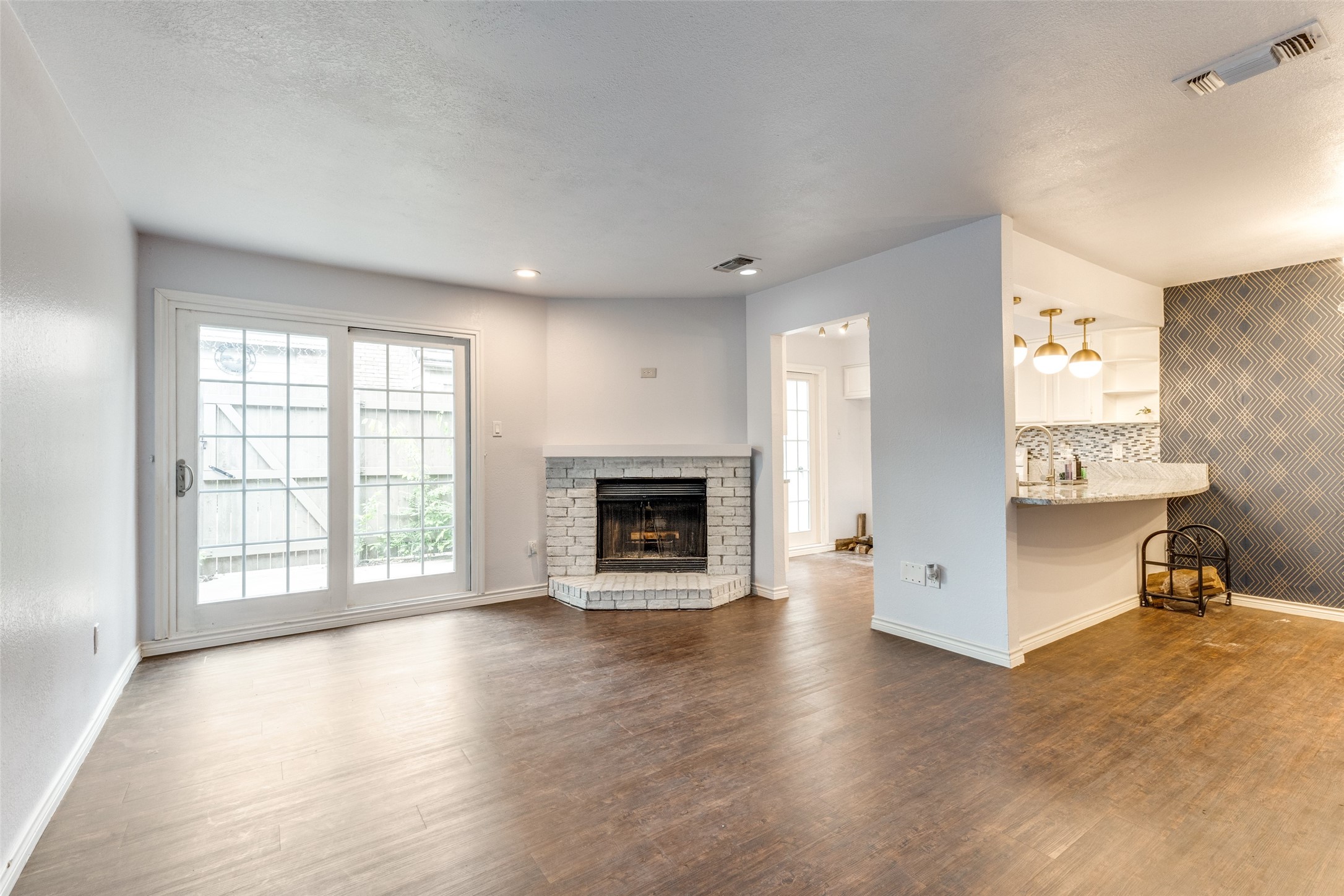 2330 Kennington Drive D , Arlington, TX, 76012 | 20940538 | Realty Texas LLC