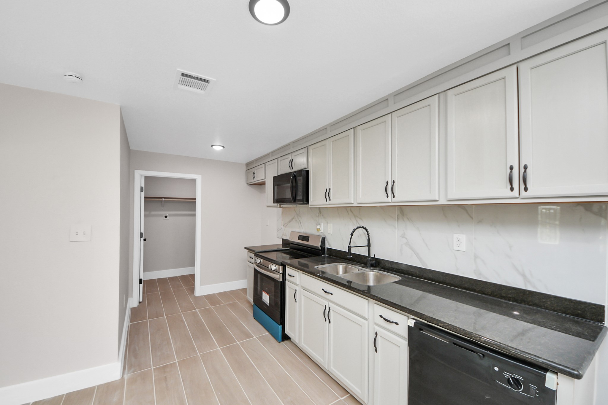 5903 Belneath Street , Houston, TX, 77033 | 49486422 | Realty Texas LLC