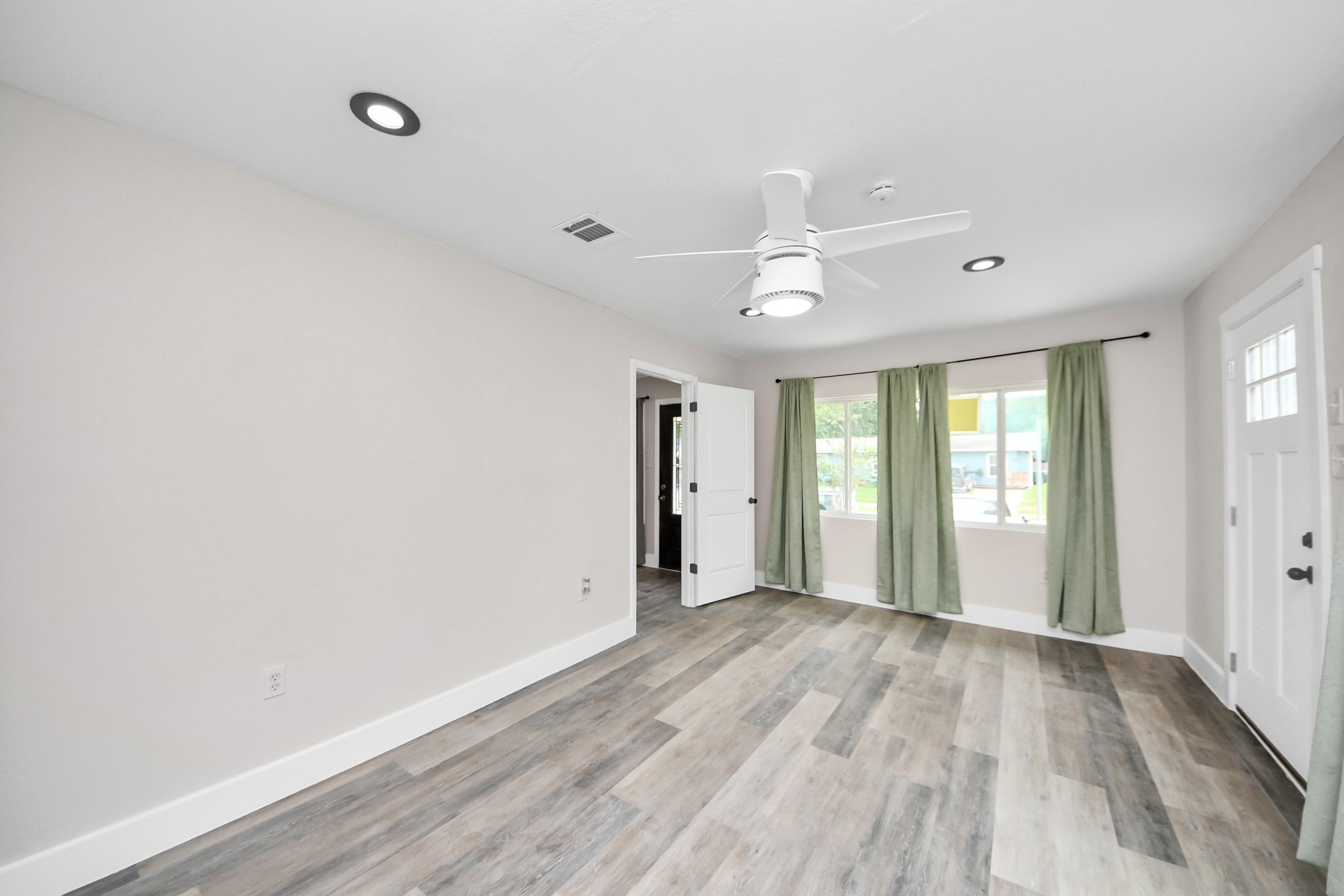 5903 Belneath Street , Houston, TX, 77033 | 49486422 | Realty Texas LLC
