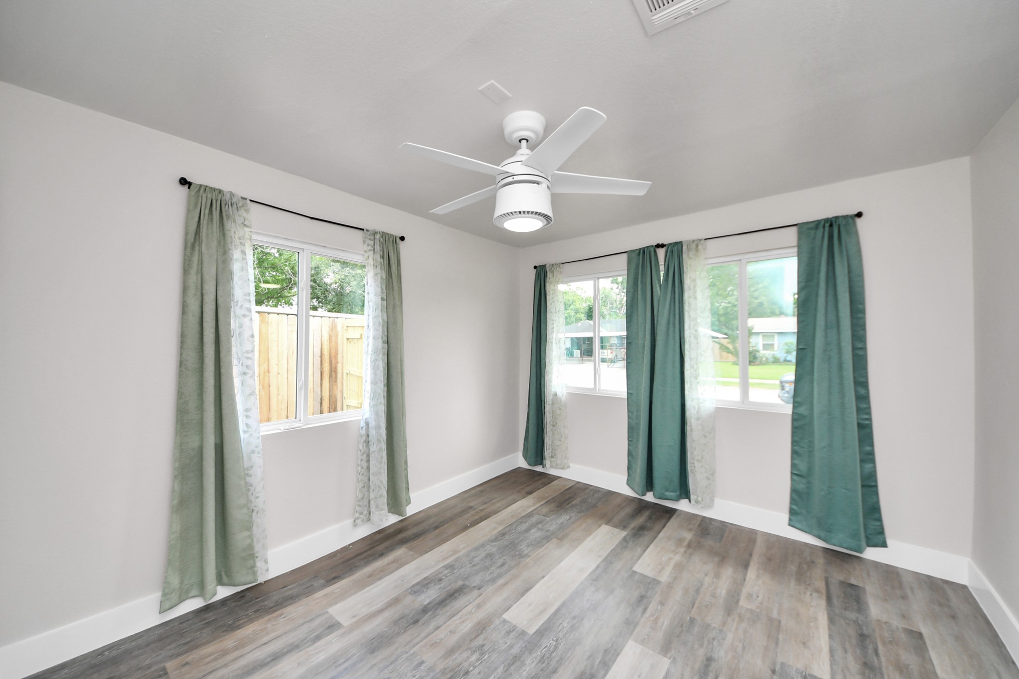 5903 Belneath Street , Houston, TX, 77033 | 49486422 | Realty Texas LLC