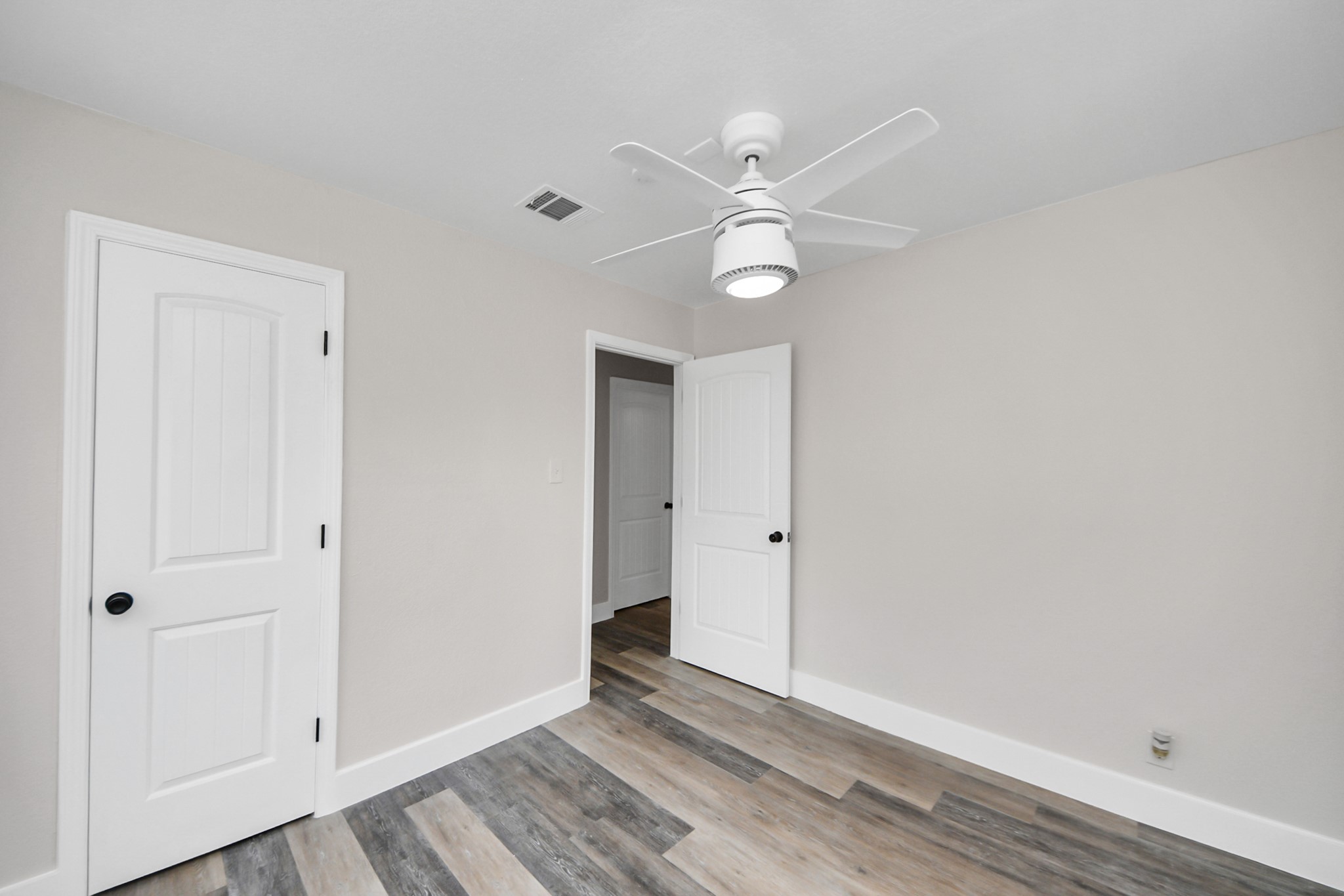 5903 Belneath Street , Houston, TX, 77033 | 49486422 | Realty Texas LLC