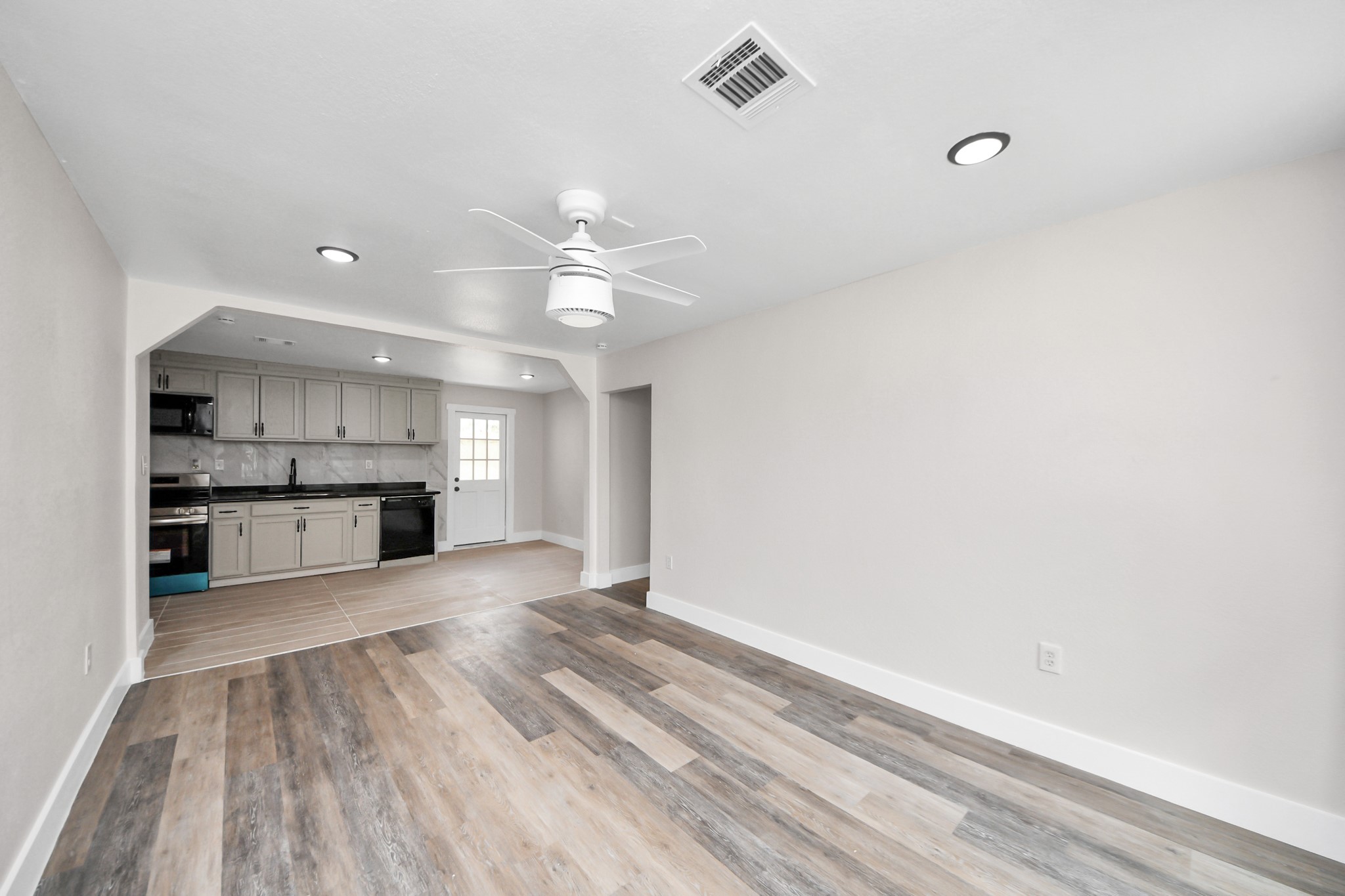 5903 Belneath Street , Houston, TX, 77033 | 49486422 | Realty Texas LLC