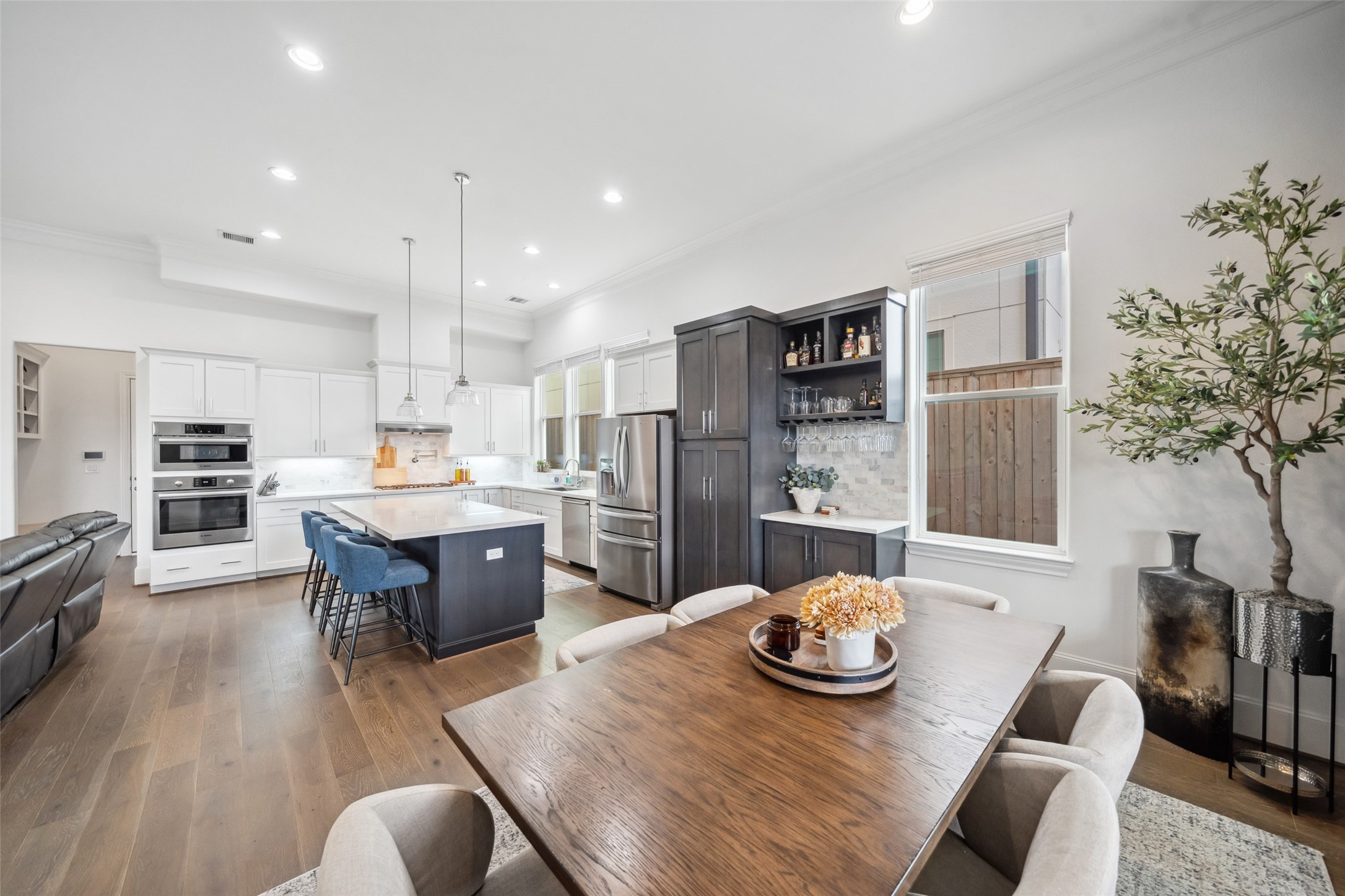 6006 Cottage Grove Lake Drive , Houston, TX, 77007 | 65450670 | Realty Texas LLC