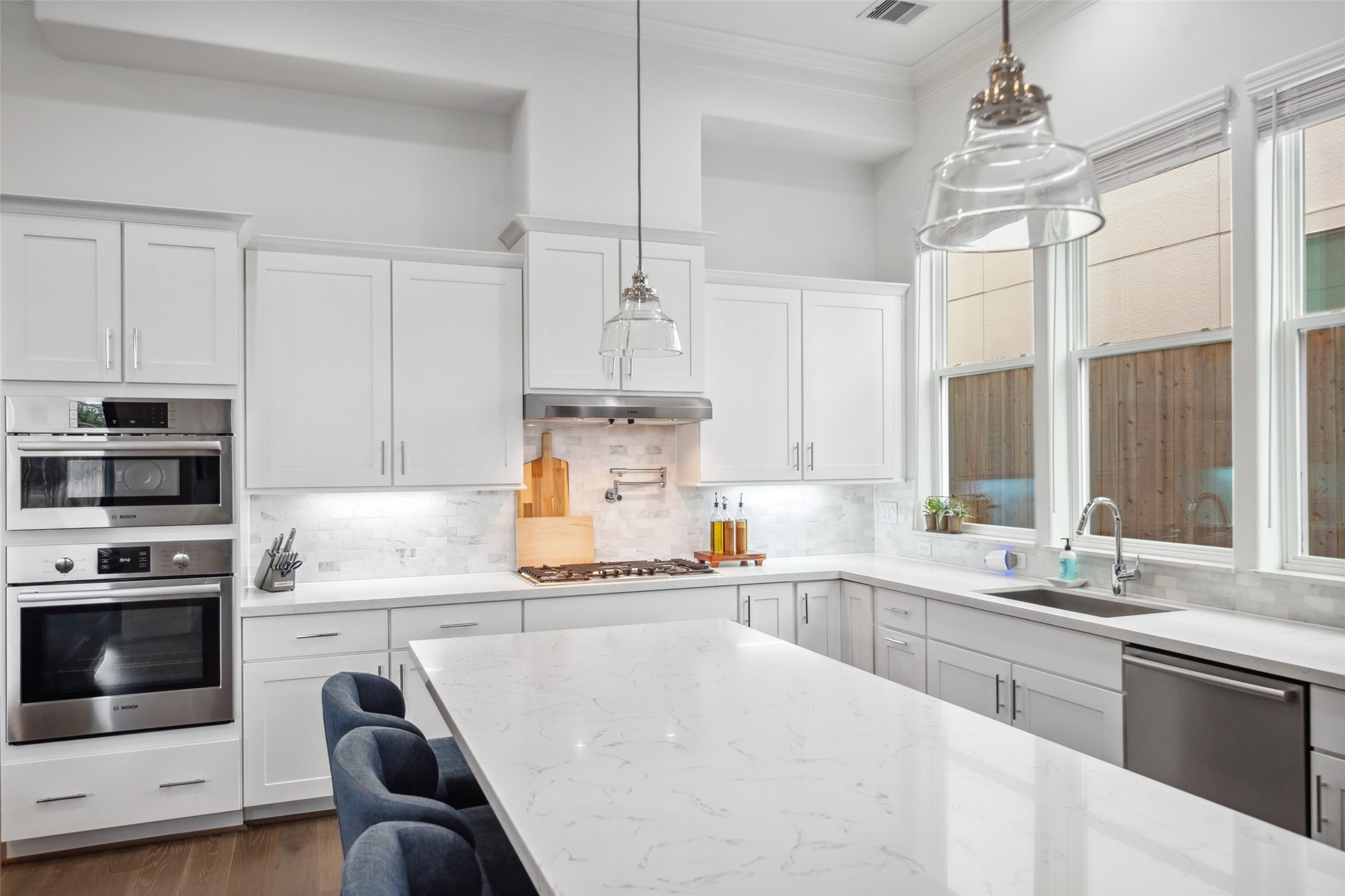 6006 Cottage Grove Lake Drive , Houston, TX, 77007 | 65450670 | Realty Texas LLC