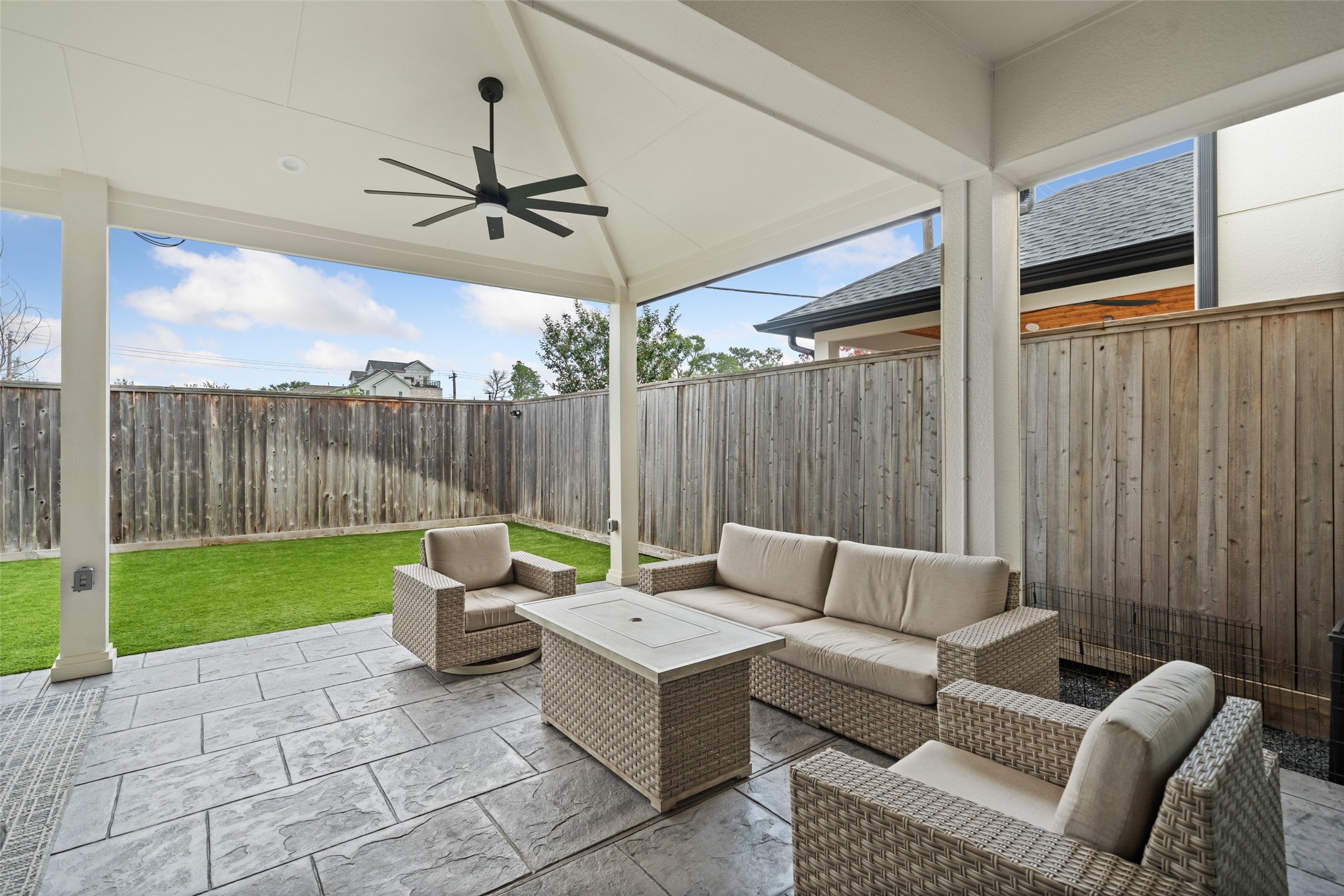6006 Cottage Grove Lake Drive , Houston, TX, 77007 | 65450670 | Realty Texas LLC