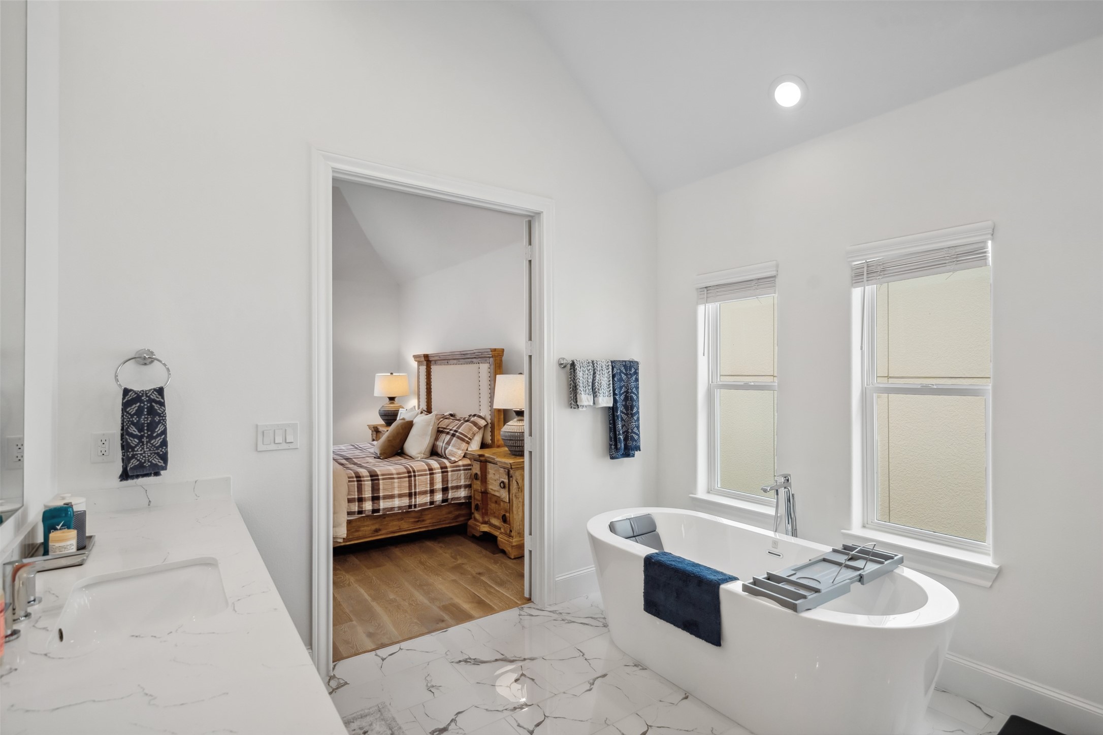 6006 Cottage Grove Lake Drive , Houston, TX, 77007 | 65450670 | Realty Texas LLC