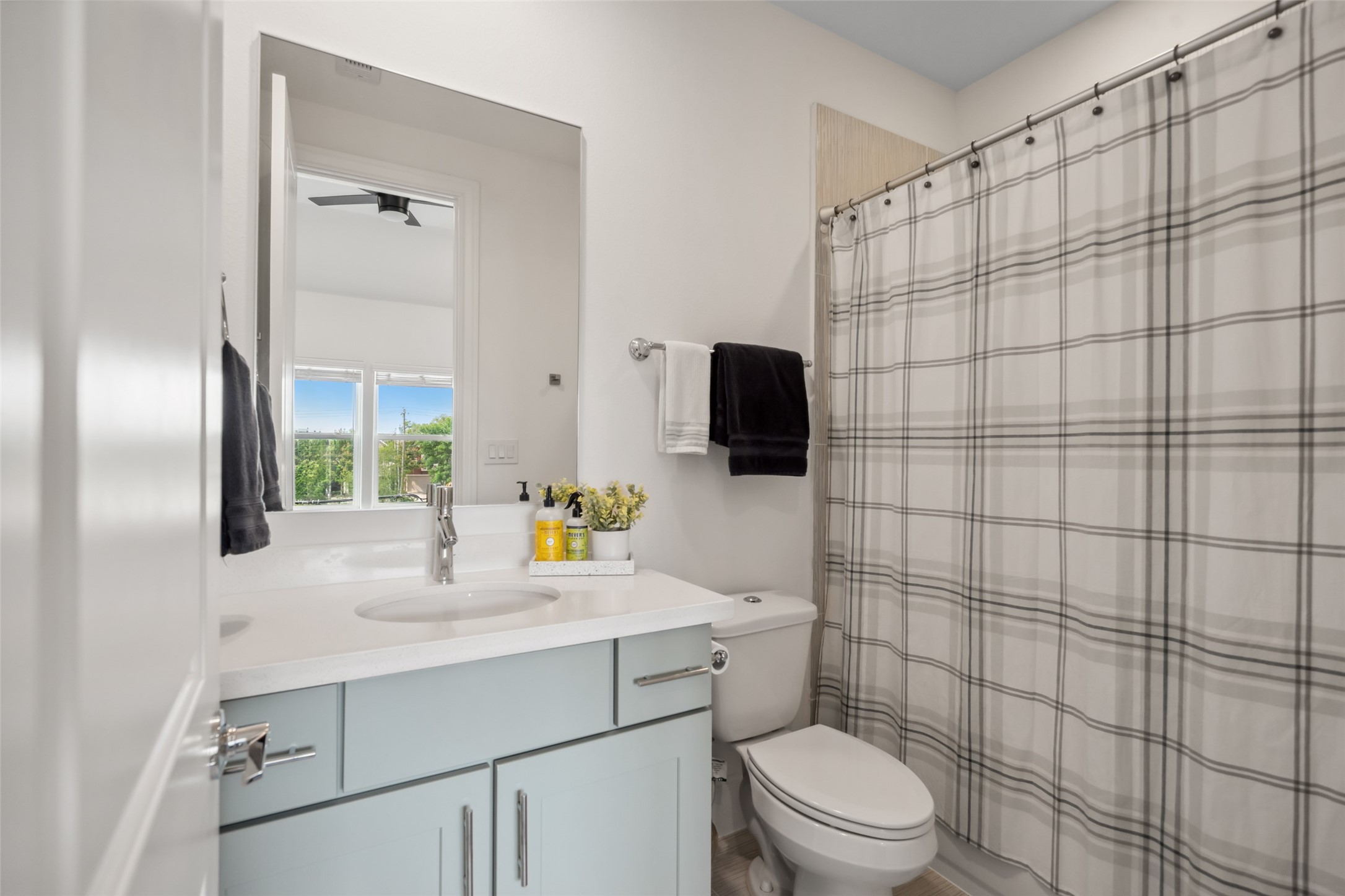 6006 Cottage Grove Lake Drive , Houston, TX, 77007 | 65450670 | Realty Texas LLC
