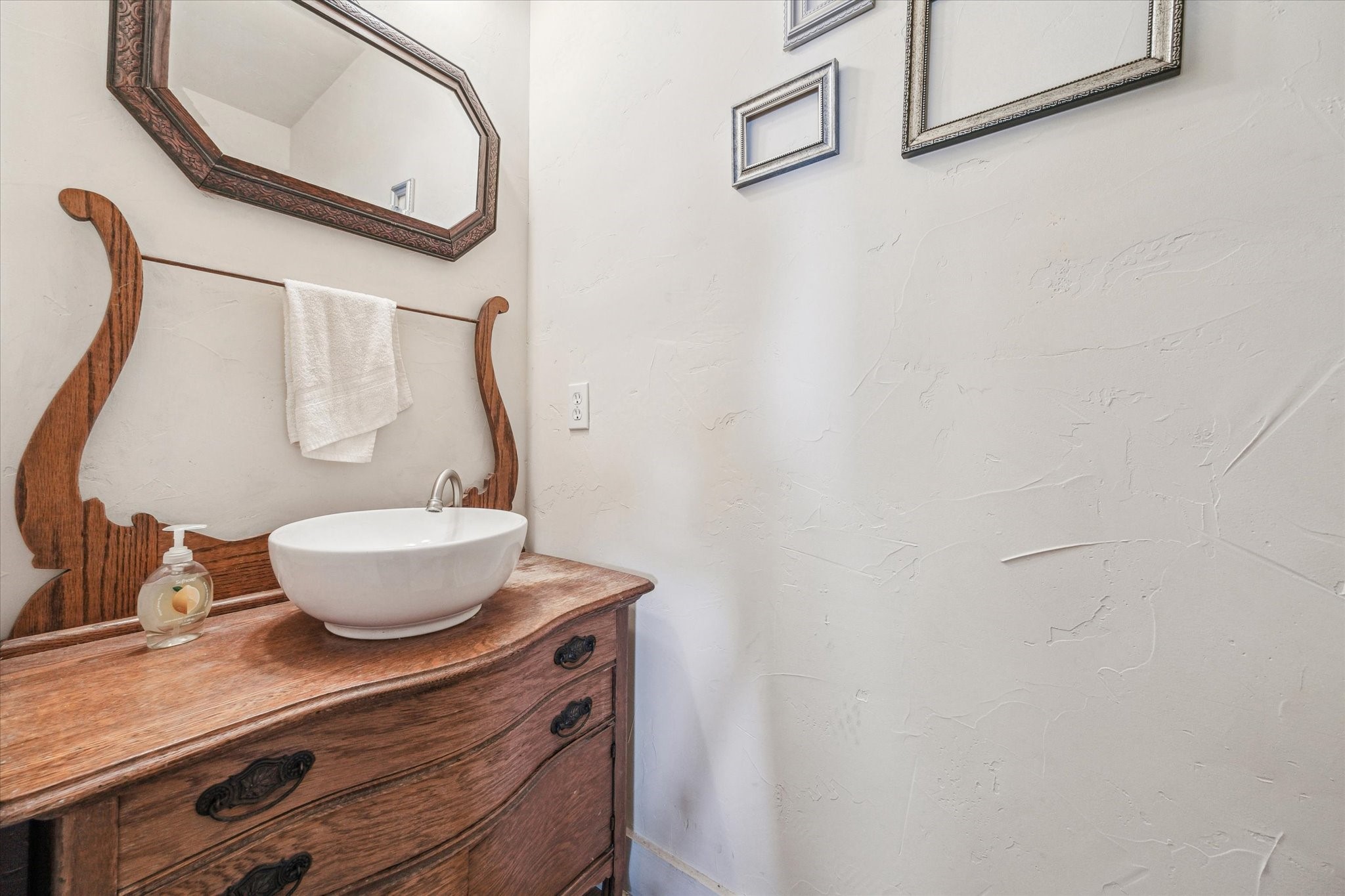10753 Track Road E , Cat Spring, TX, 78933 | 10215555 | Realty Texas LLC