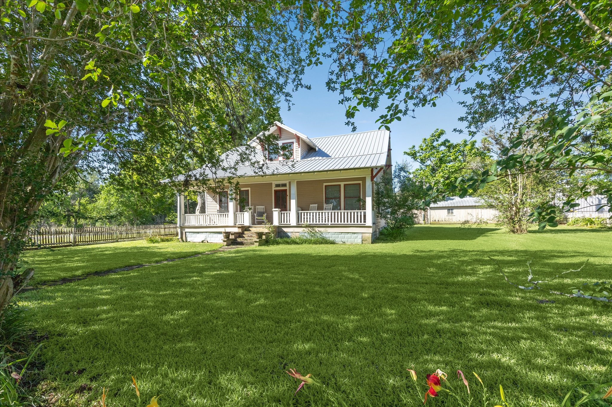 10753 Track Road E , Cat Spring, TX, 78933 | 10215555 | Realty Texas LLC