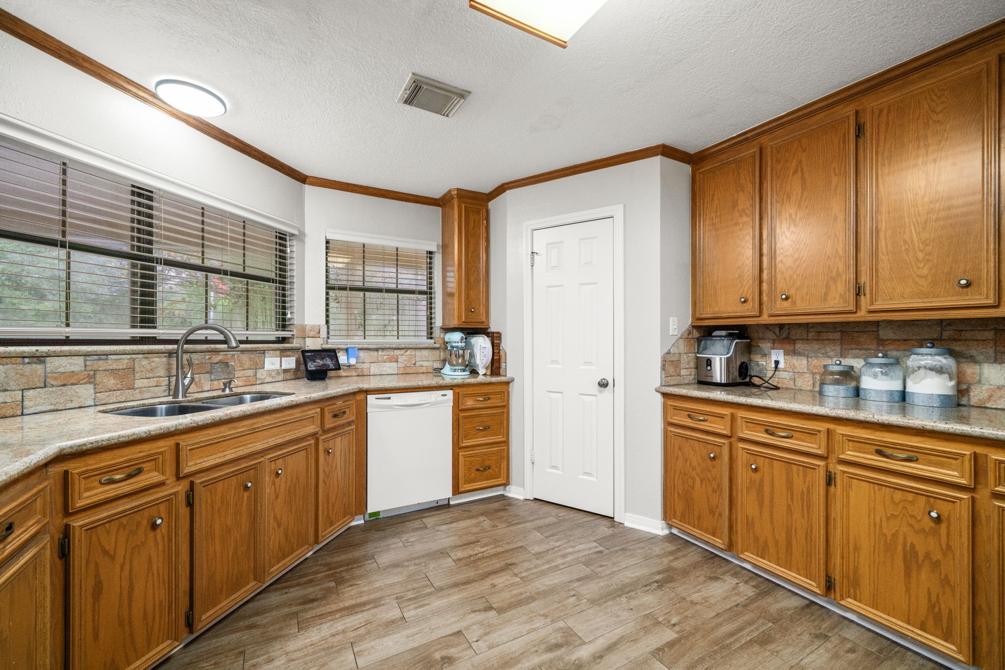 6220 Sjolander Road , Baytown, TX, 77521 | 34341789 | Realty Texas LLC
