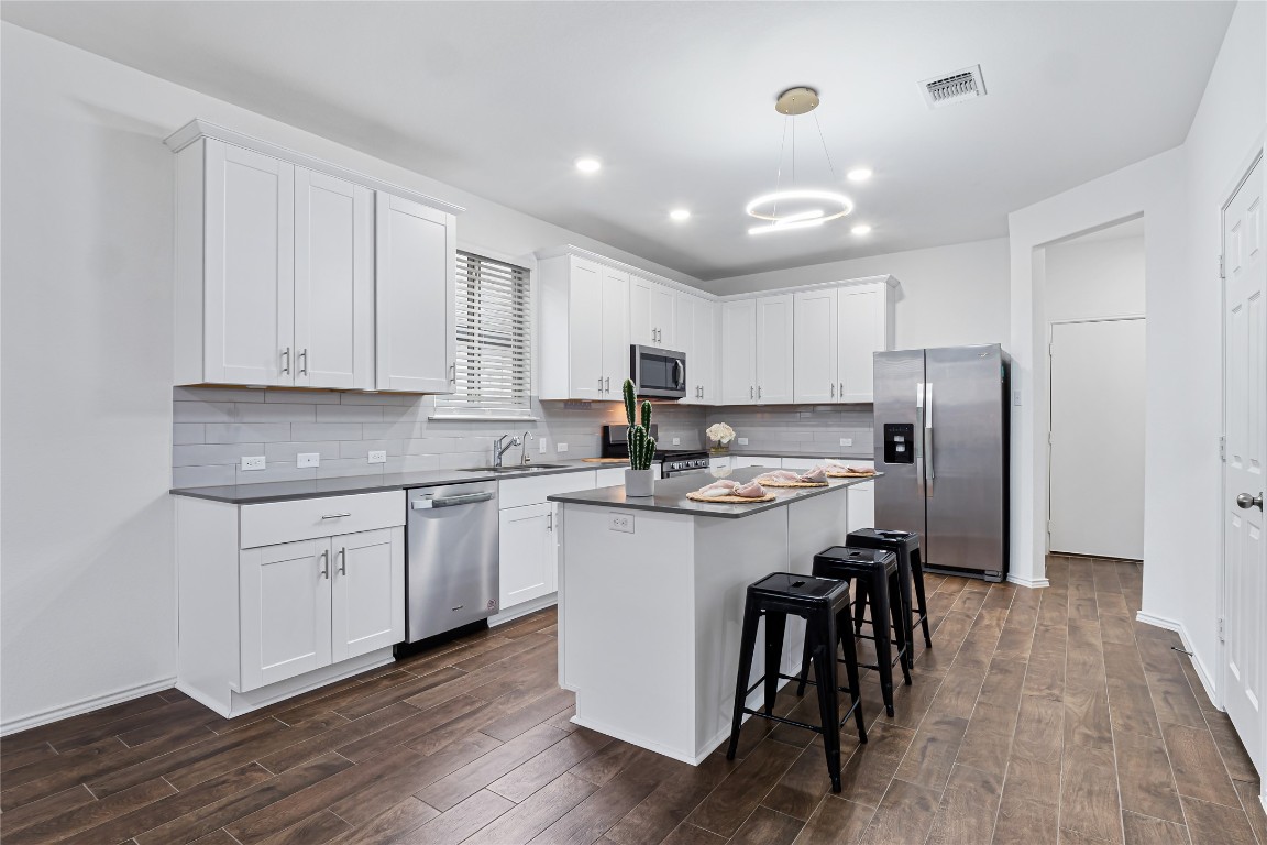 137 Bennington Drive , Liberty Hill, TX, 78642 | 8542258 | Realty Texas LLC