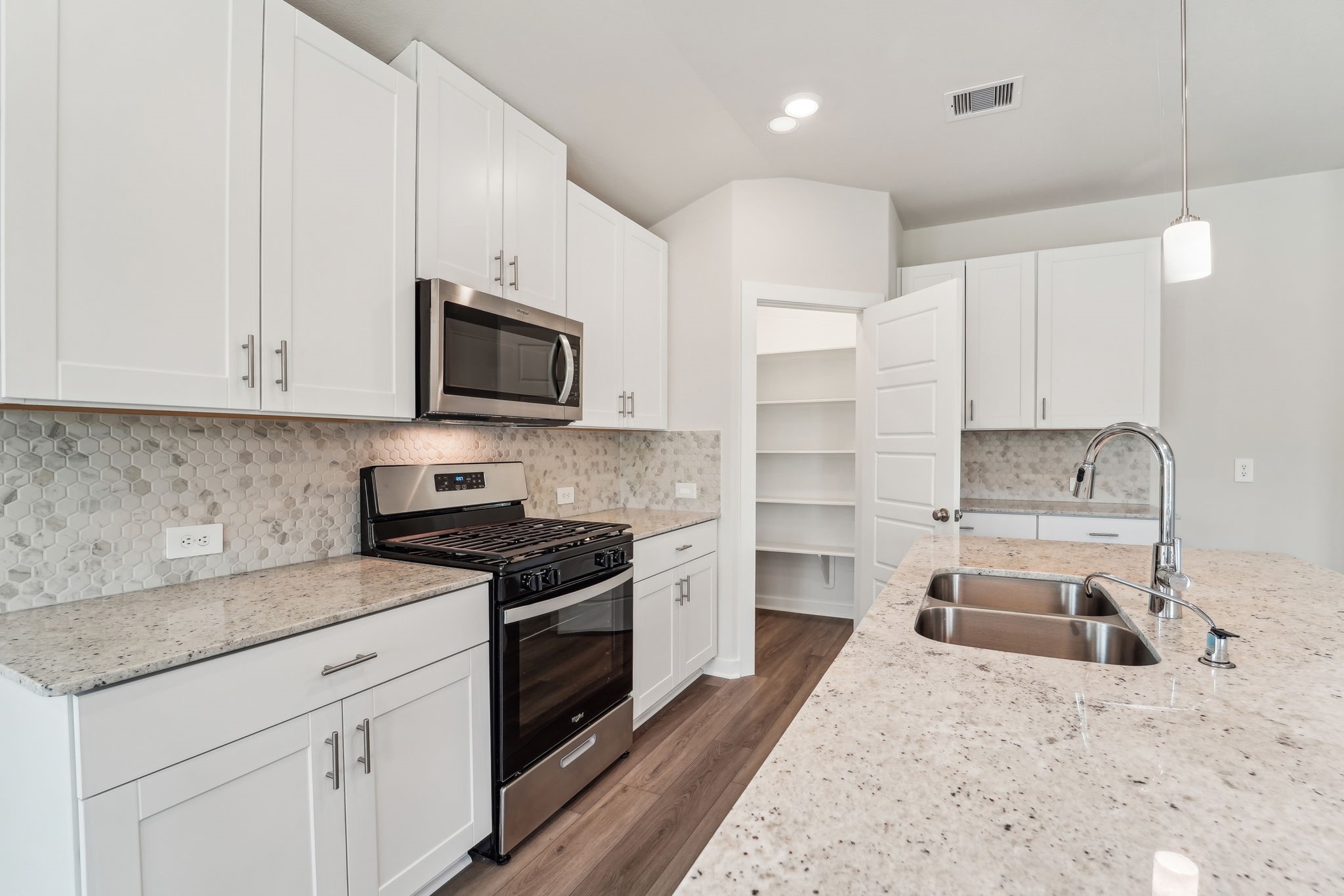 7738 Beaufort Lane , Baytown, TX, 77523 | 71479734 | Realty Texas LLC