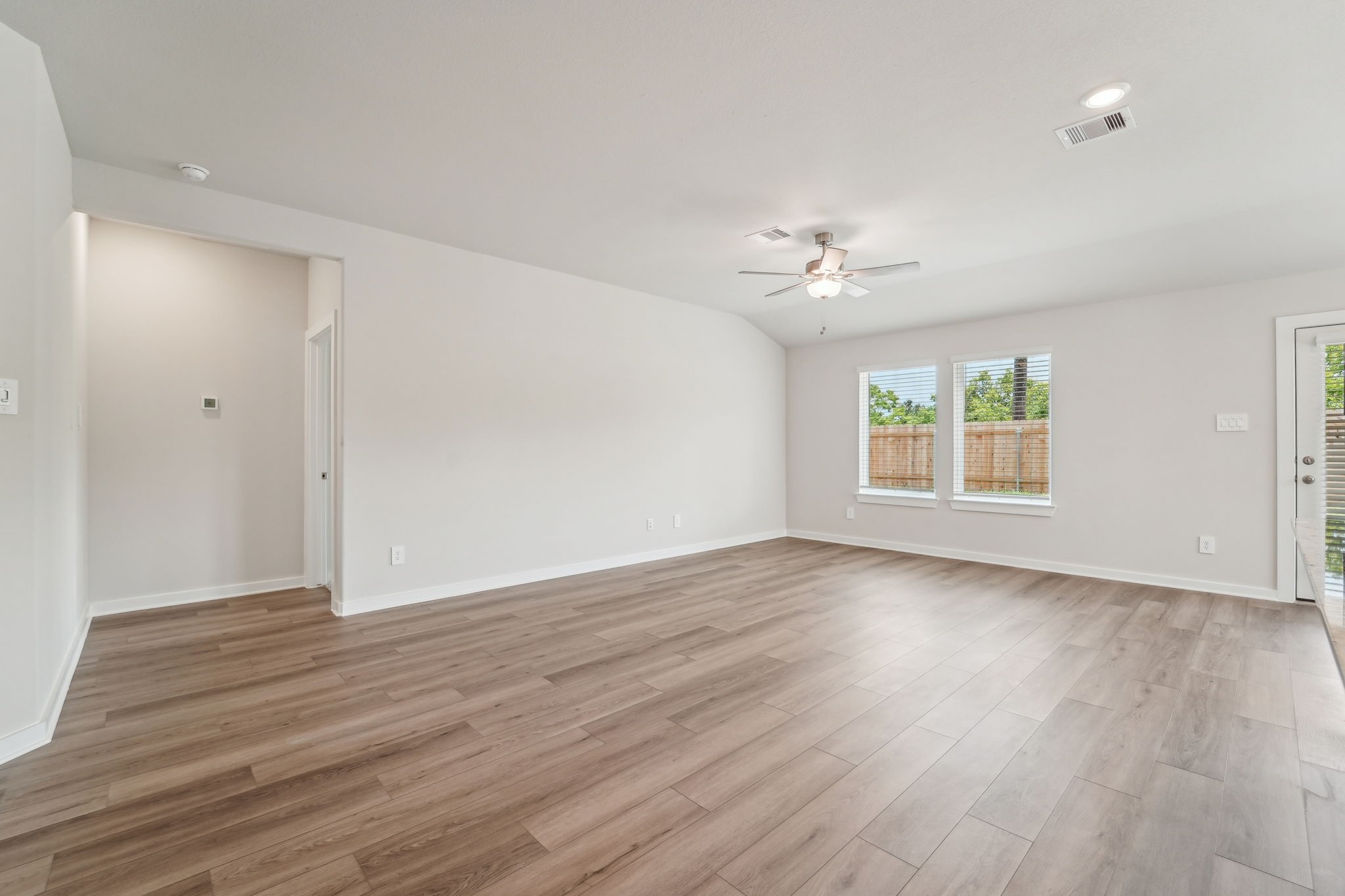 7738 Beaufort Lane , Baytown, TX, 77523 | 71479734 | Realty Texas LLC