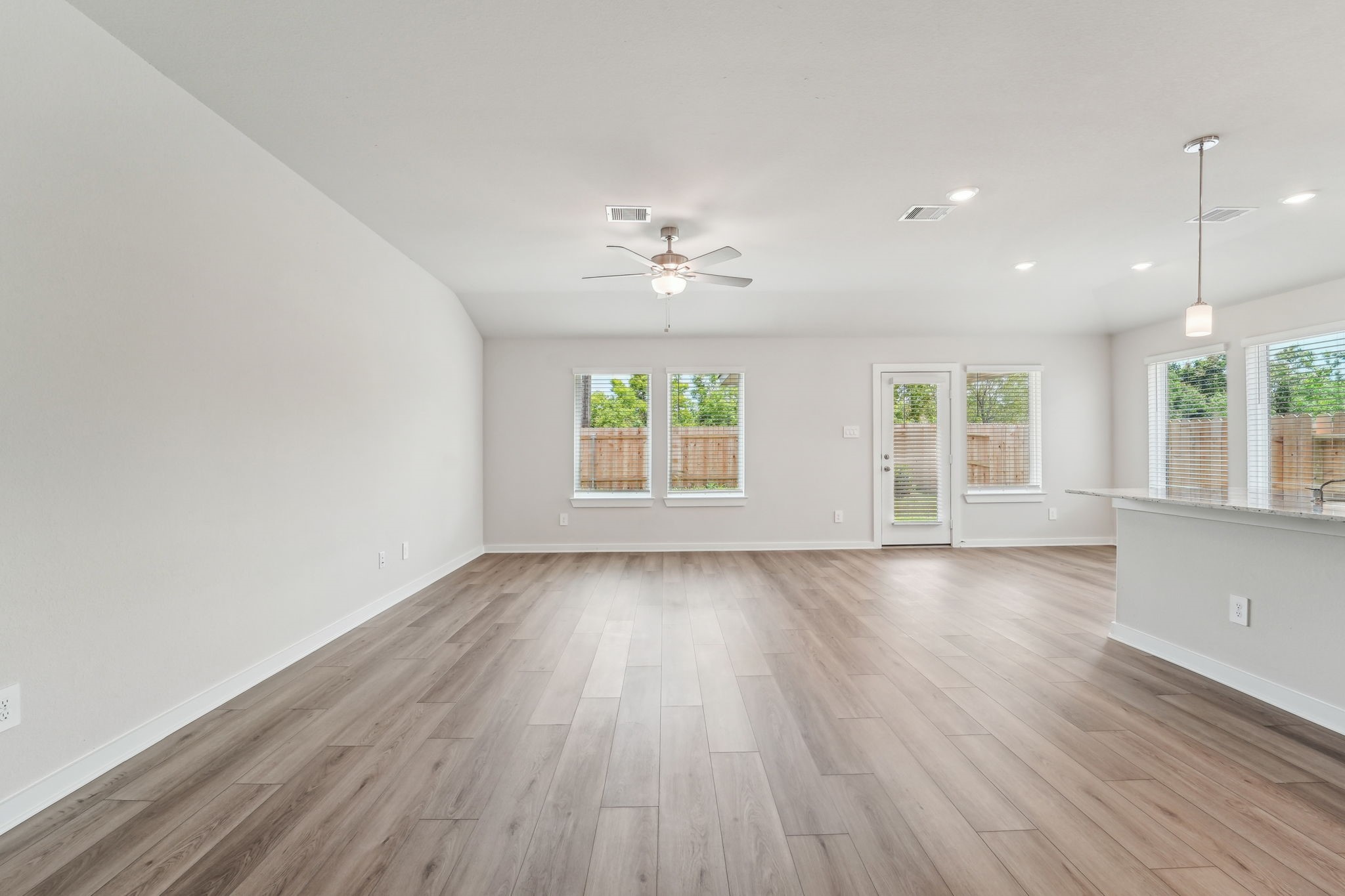 7738 Beaufort Lane , Baytown, TX, 77523 | 71479734 | Realty Texas LLC