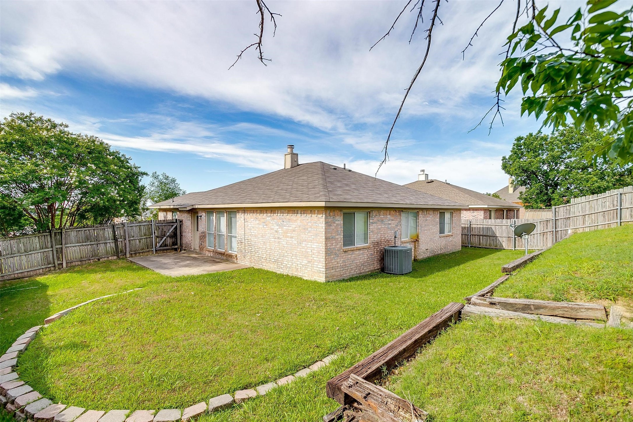 10832 Cobblestone Drive , Benbrook, TX, 76126 | 20941664 | Realty Texas LLC