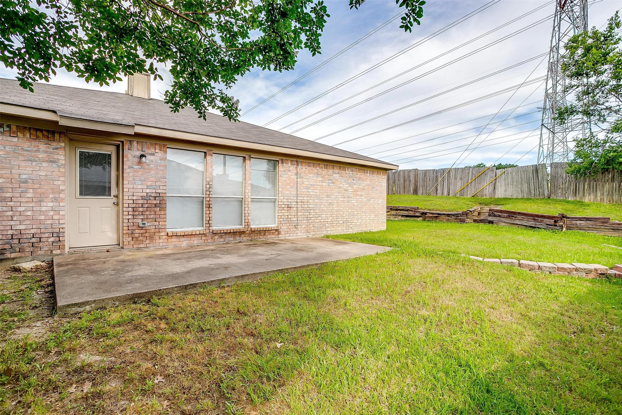 10832 Cobblestone Drive , Benbrook, TX, 76126 | 20941664 | Realty Texas LLC