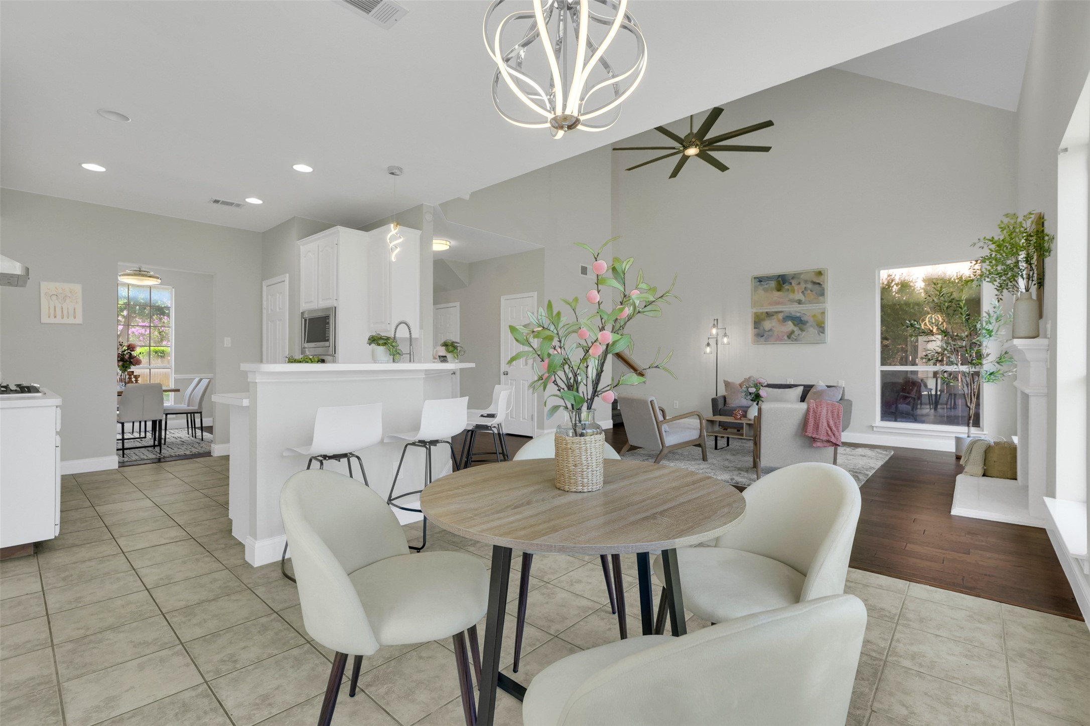 3925 Wisteria Lane , Haltom City, TX, 76137 | 20941900 | Realty Texas LLC