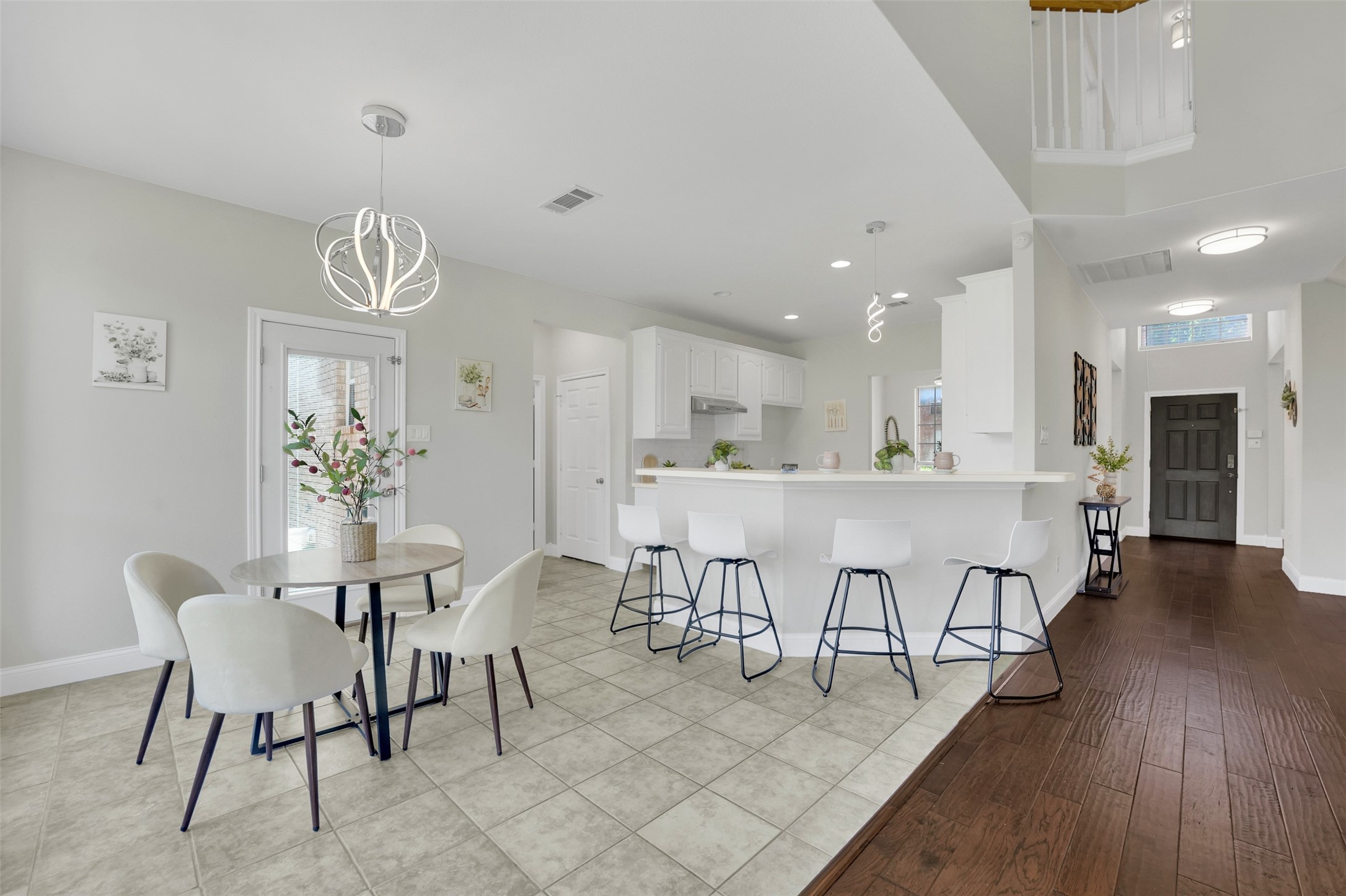 3925 Wisteria Lane , Haltom City, TX, 76137 | 20941900 | Realty Texas LLC